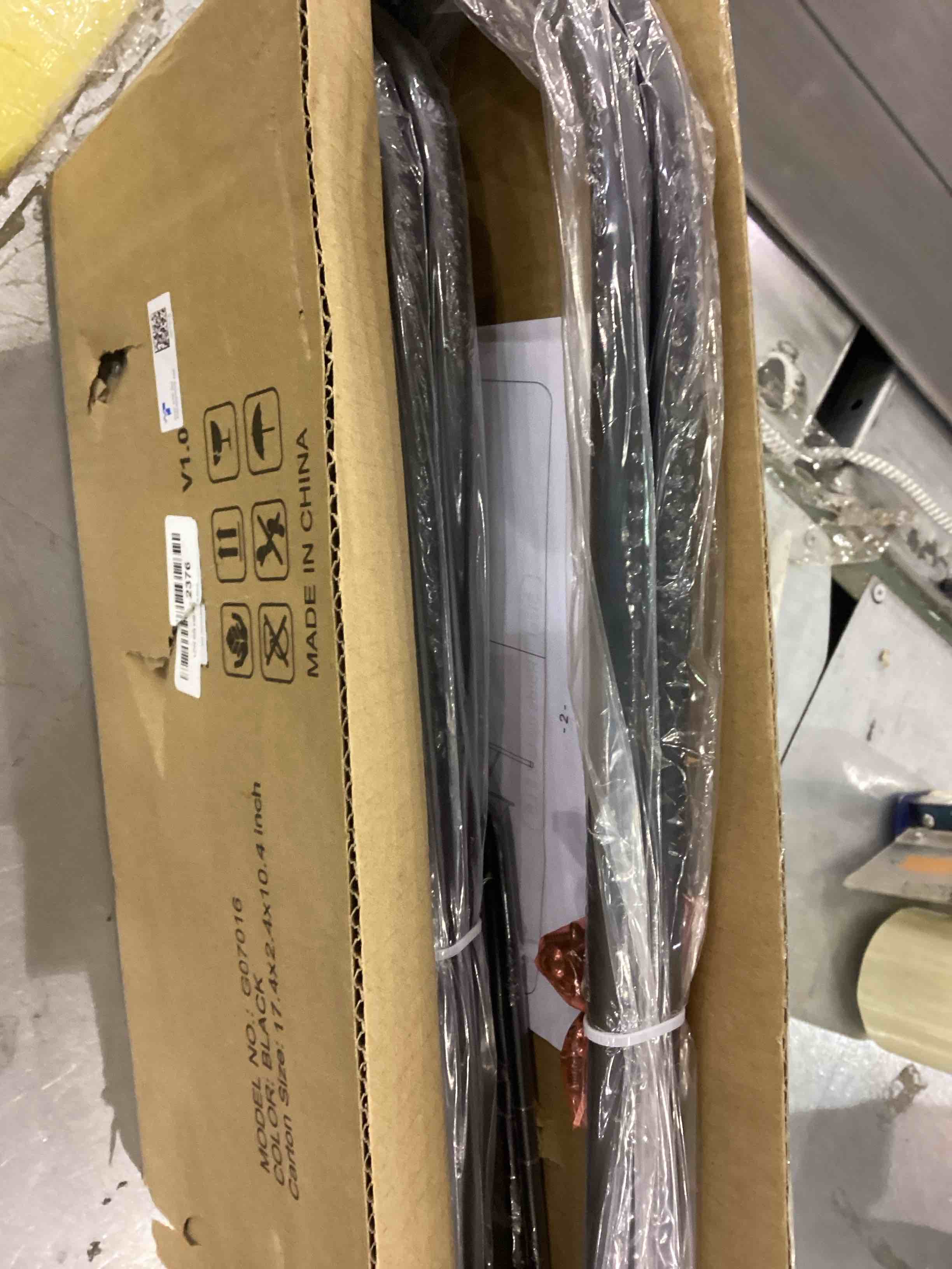 https://s3.amazonaws.com/lotting-images-prod/bidfta/EXS00865771_1701788539635.jpeg