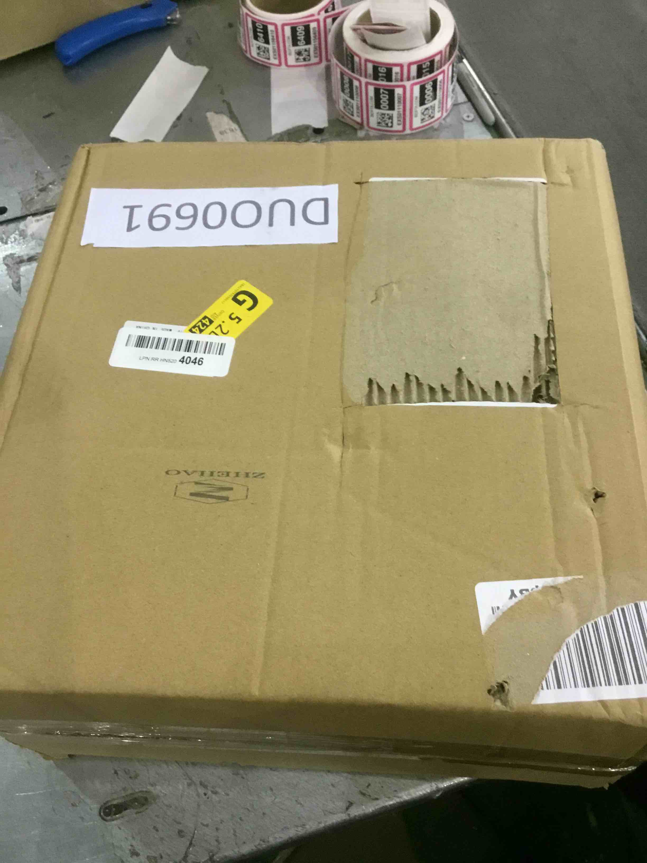 https://s3.amazonaws.com/lotting-images-prod/bidfta/EXS00865990_1705591183395.jpeg