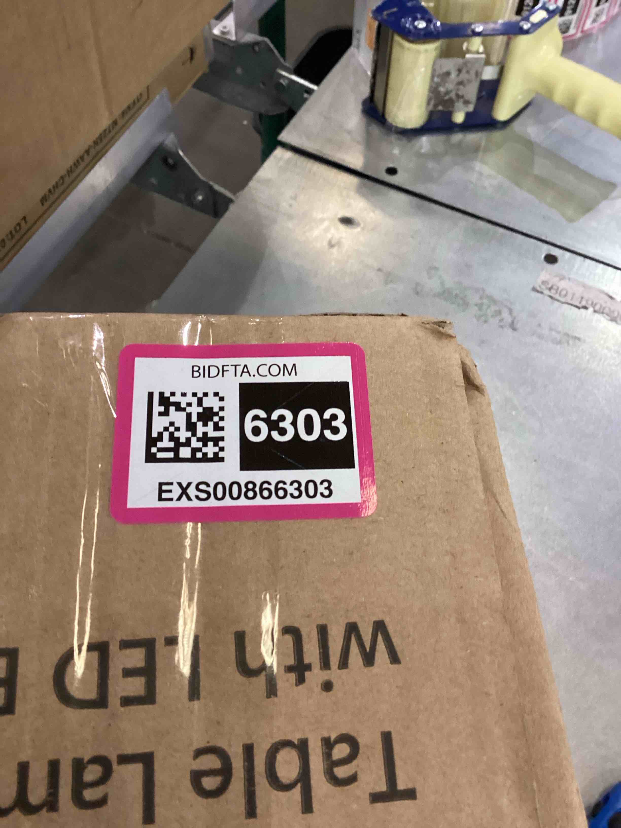 https://s3.amazonaws.com/lotting-images-prod/bidfta/EXS00866303_1699983780288.jpeg