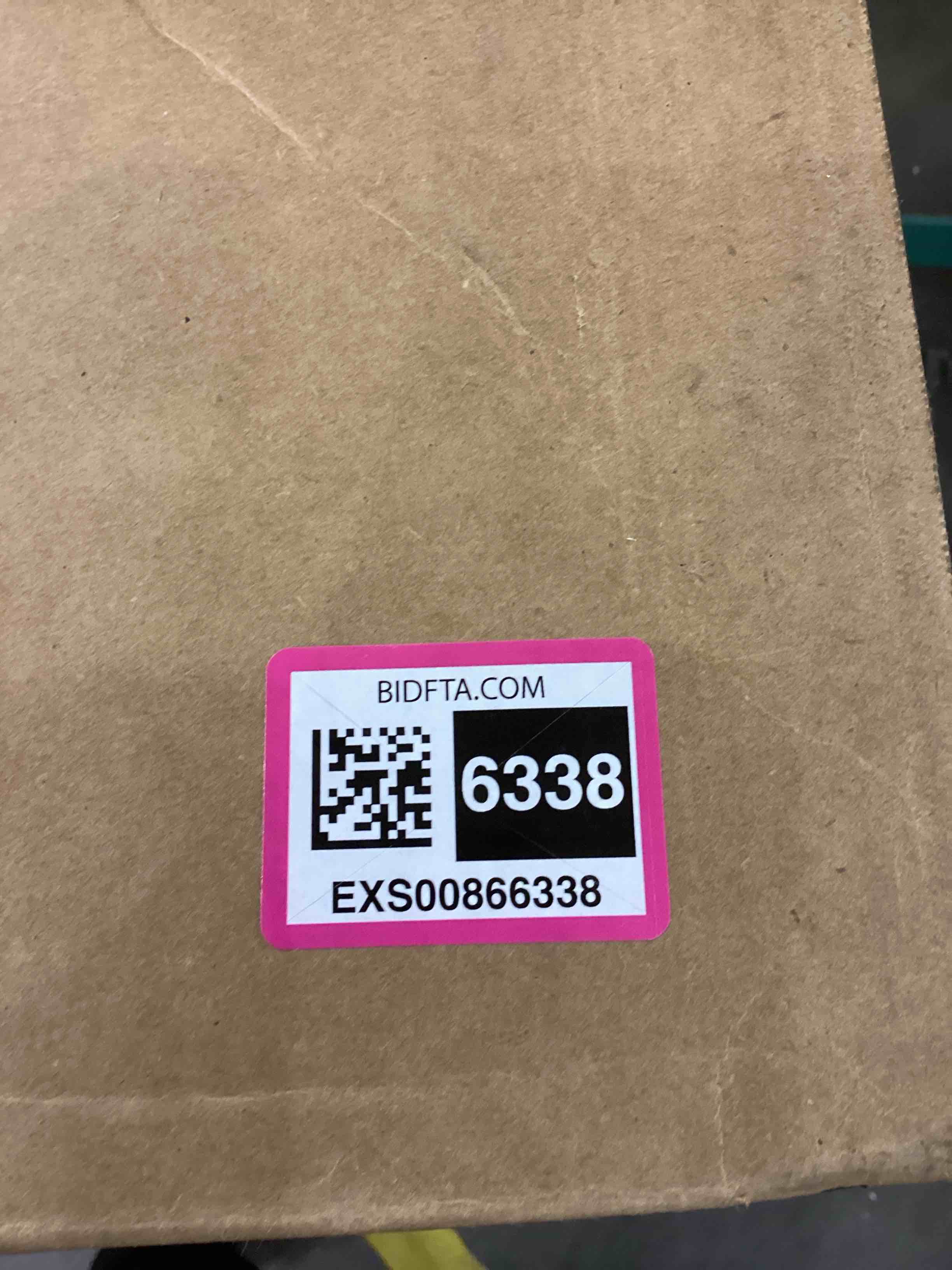 https://s3.amazonaws.com/lotting-images-prod/bidfta/EXS00866338_1699993271640.jpeg