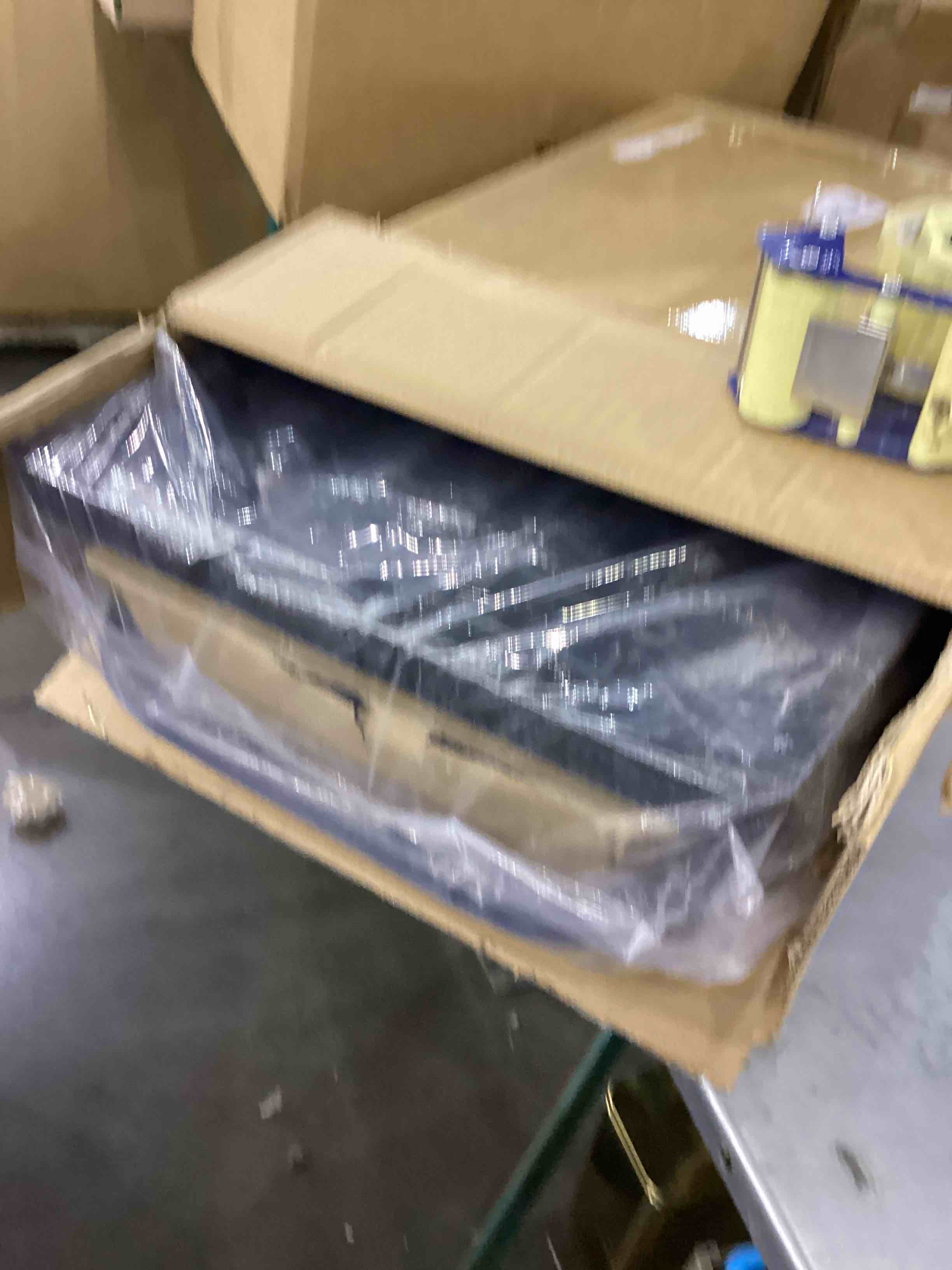 https://s3.amazonaws.com/lotting-images-prod/bidfta/EXS00866364_1700053326605.jpeg