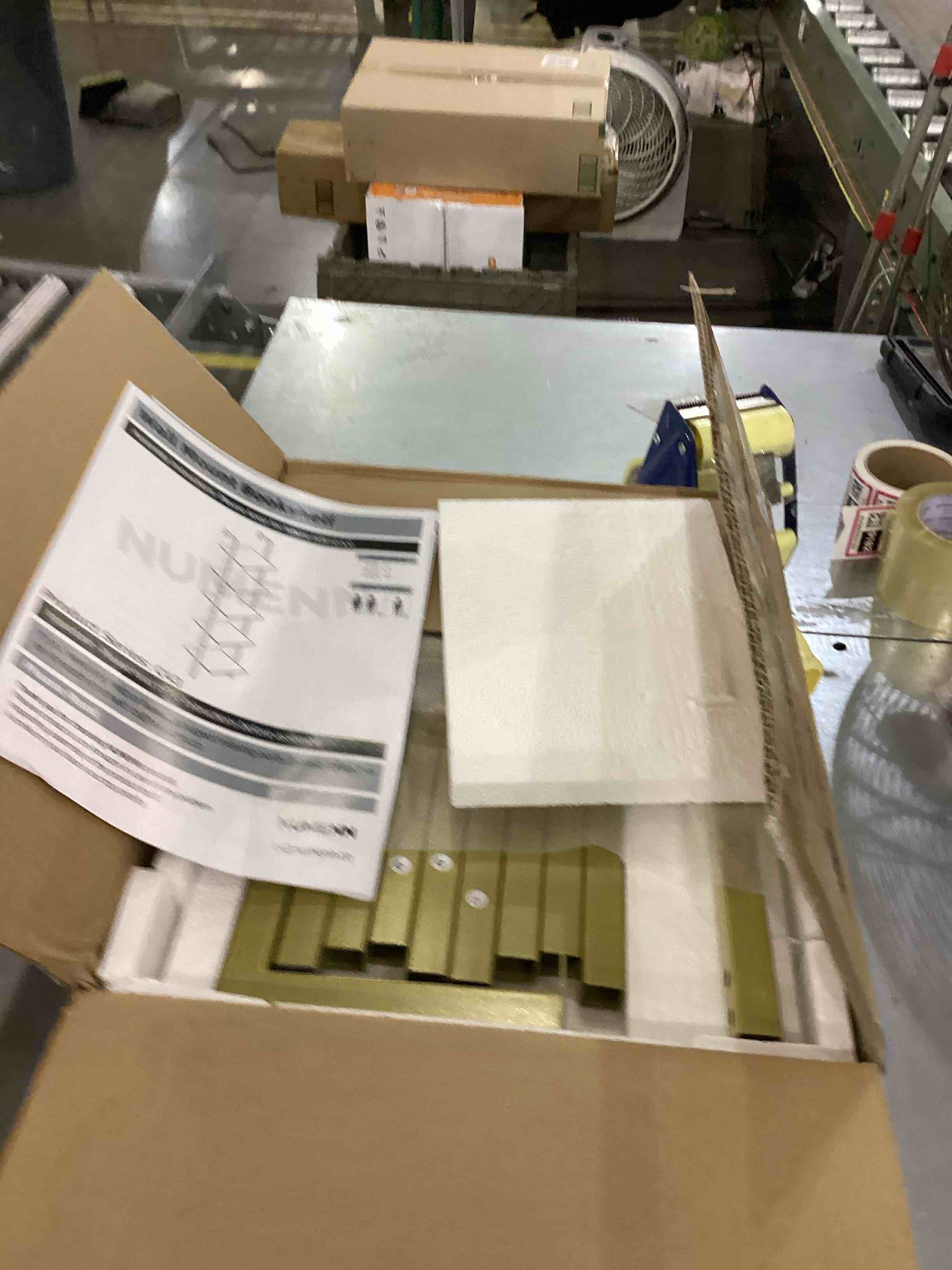 https://s3.amazonaws.com/lotting-images-prod/bidfta/EXS00866384_1700056465985.jpeg