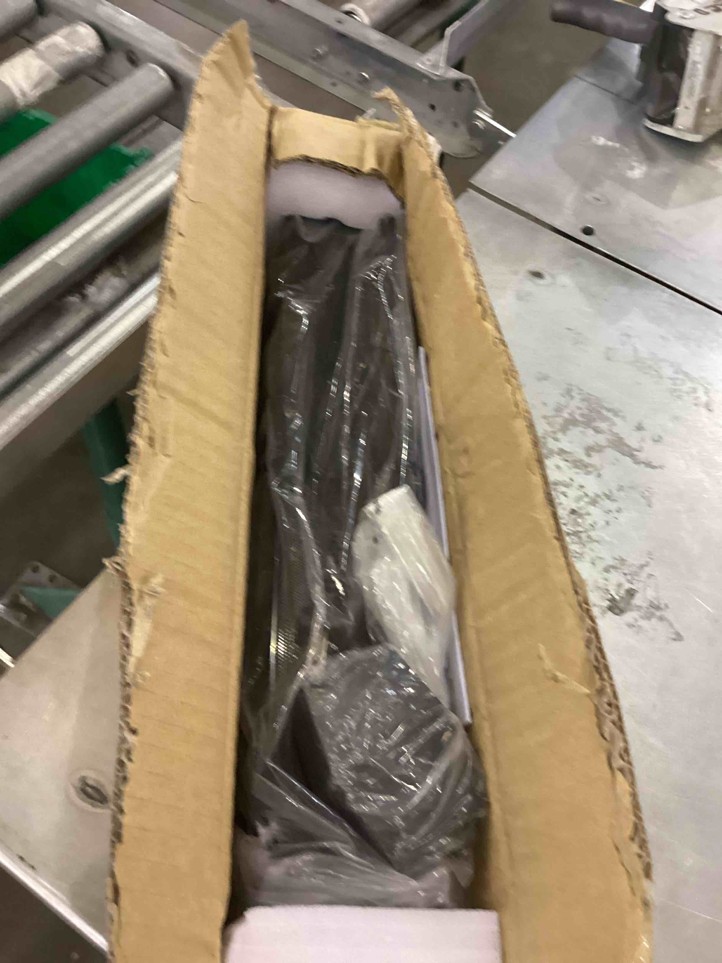 https://s3.amazonaws.com/lotting-images-prod/bidfta/EXS00866497_1700077738287.jpeg
