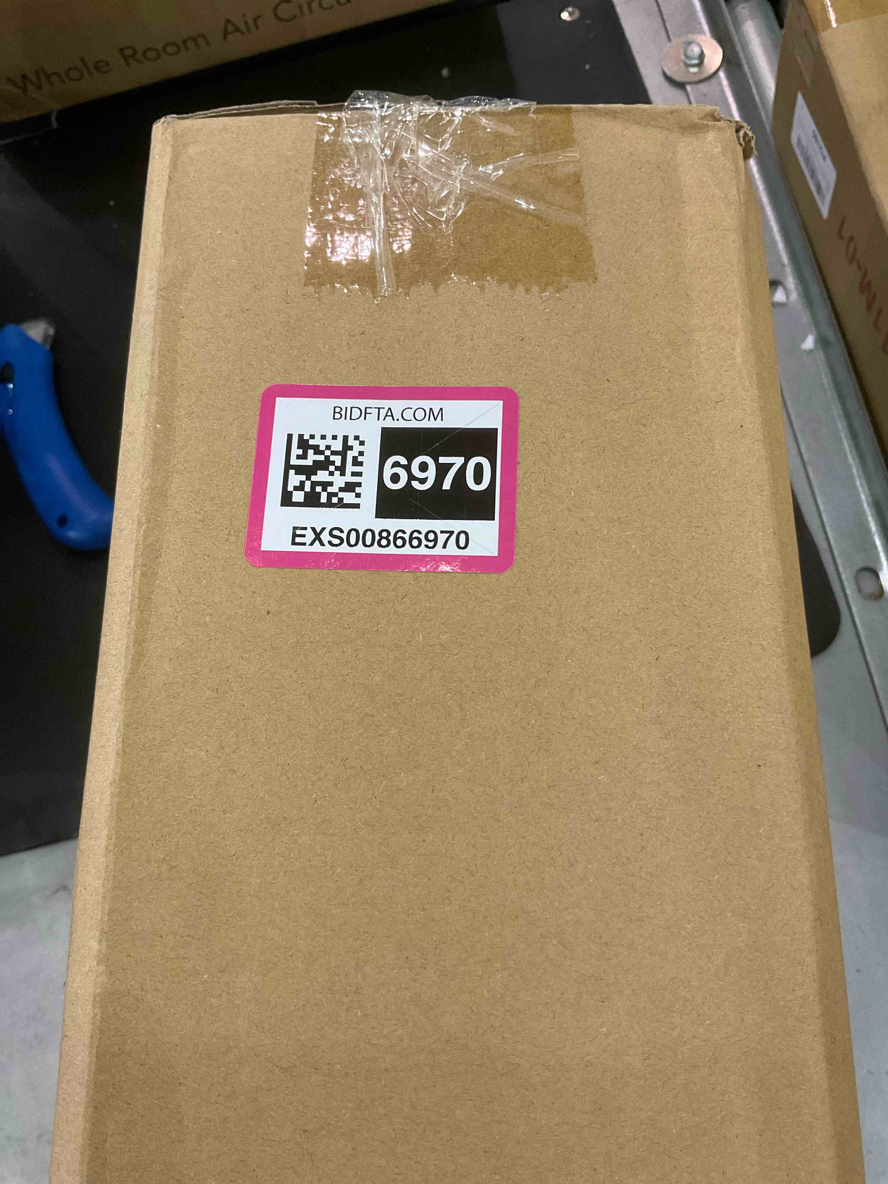 https://s3.amazonaws.com/lotting-images-prod/bidfta/EXS00866970_1699980083256.jpeg