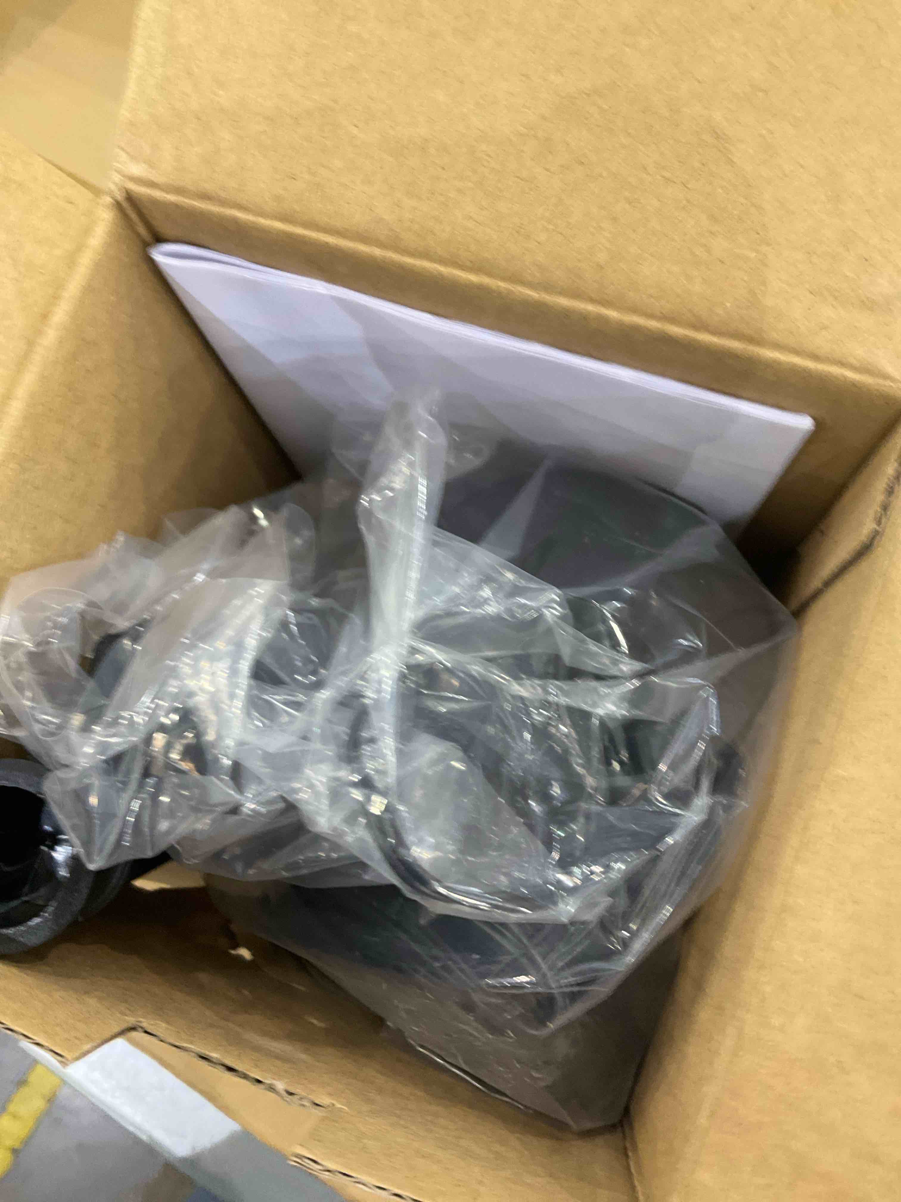 https://s3.amazonaws.com/lotting-images-prod/bidfta/EXS00867609_1699379385853.jpeg