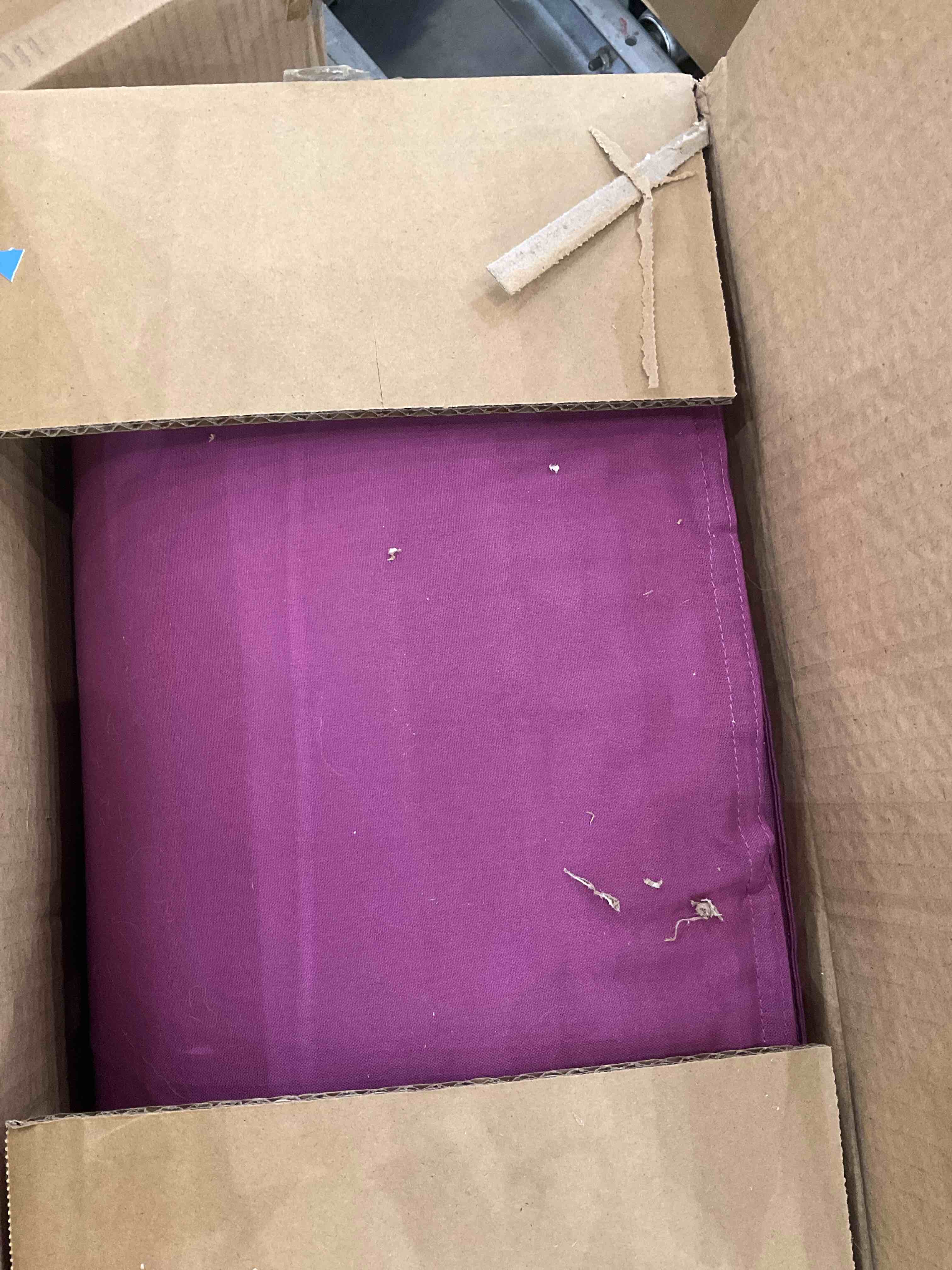https://s3.amazonaws.com/lotting-images-prod/bidfta/EXS00867745_1699473188301.jpeg