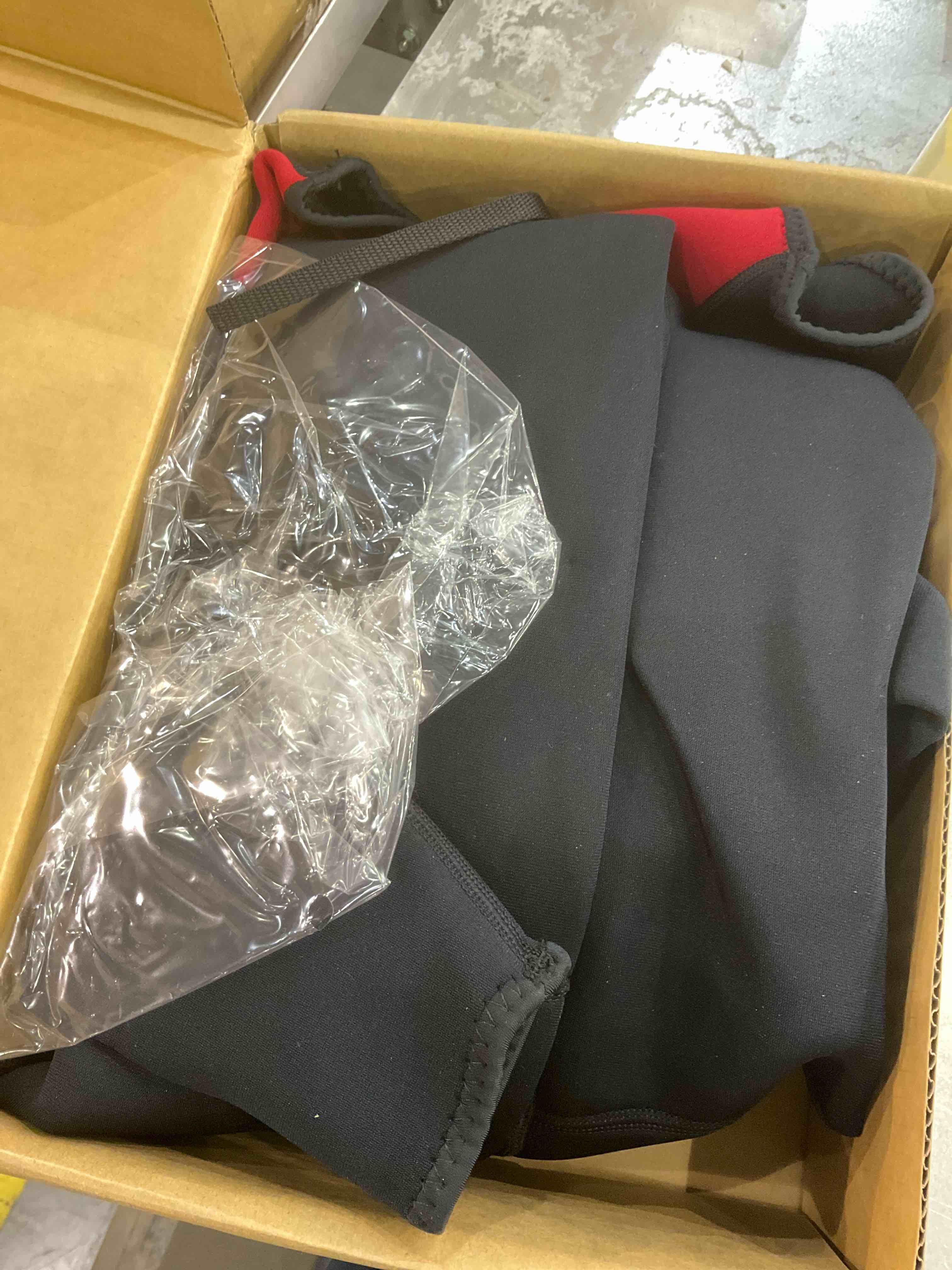 https://s3.amazonaws.com/lotting-images-prod/bidfta/EXS00867940_1699619853830.jpeg