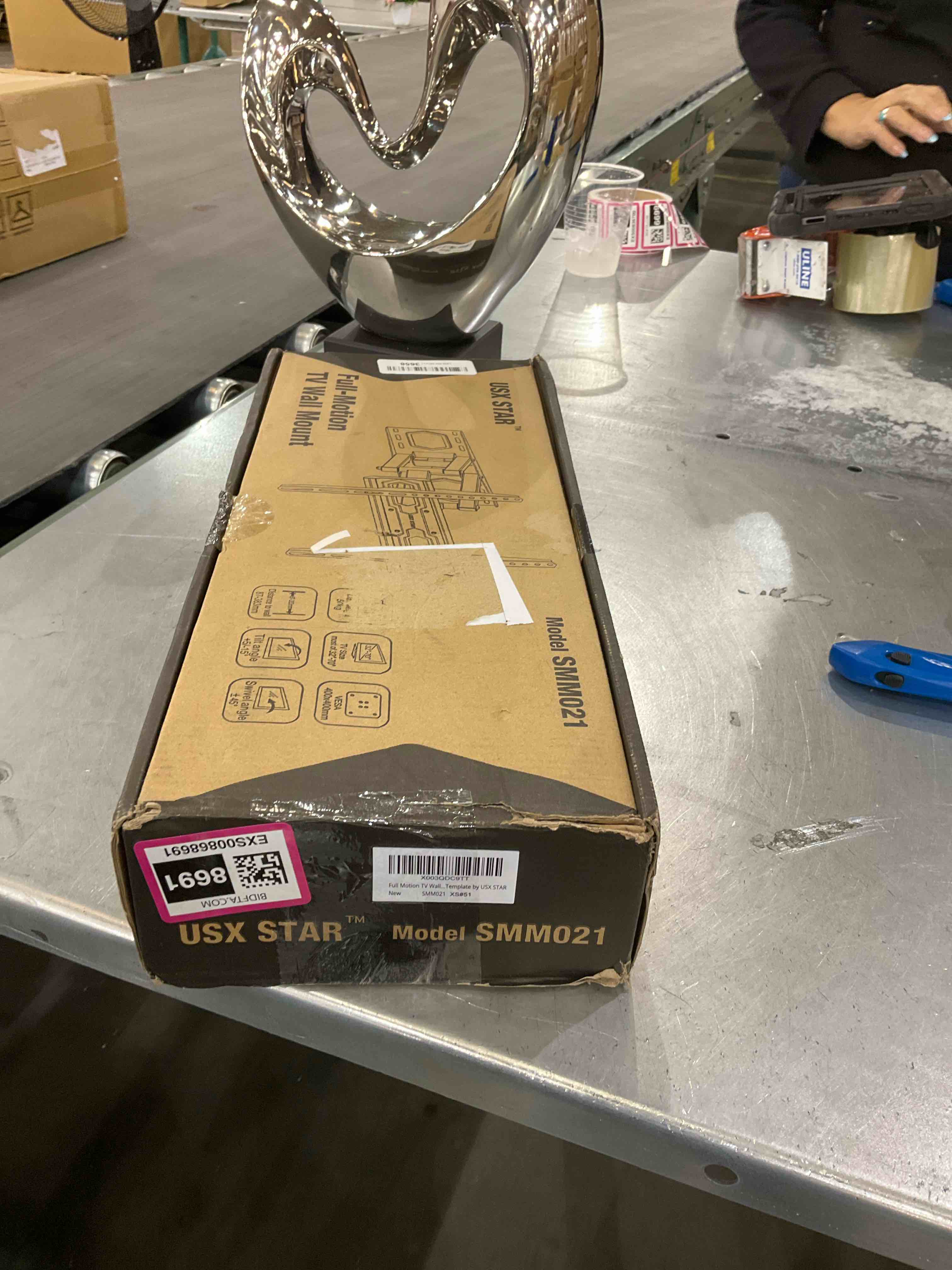 https://s3.amazonaws.com/lotting-images-prod/bidfta/EXS00868691_1699974313985.jpeg