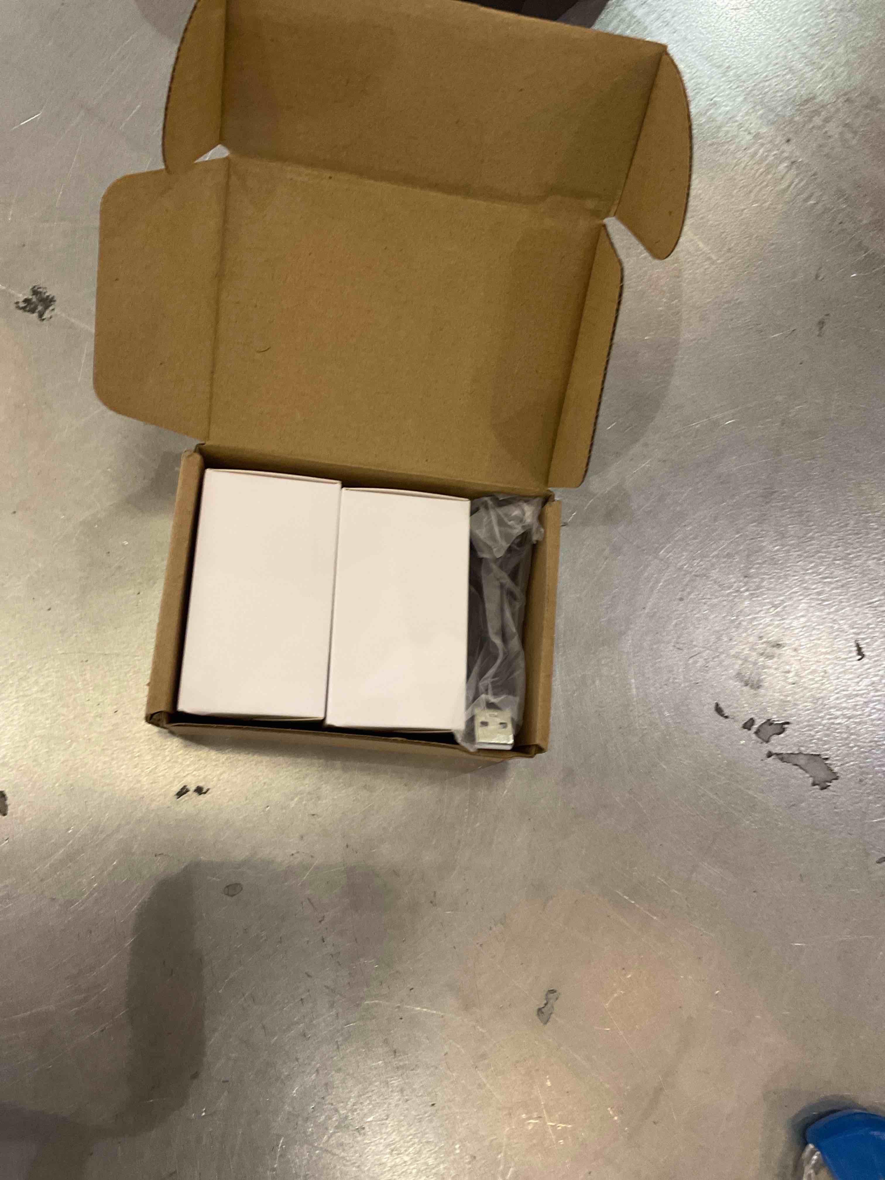 https://s3.amazonaws.com/lotting-images-prod/bidfta/EXS00868951_1700067370895.jpeg