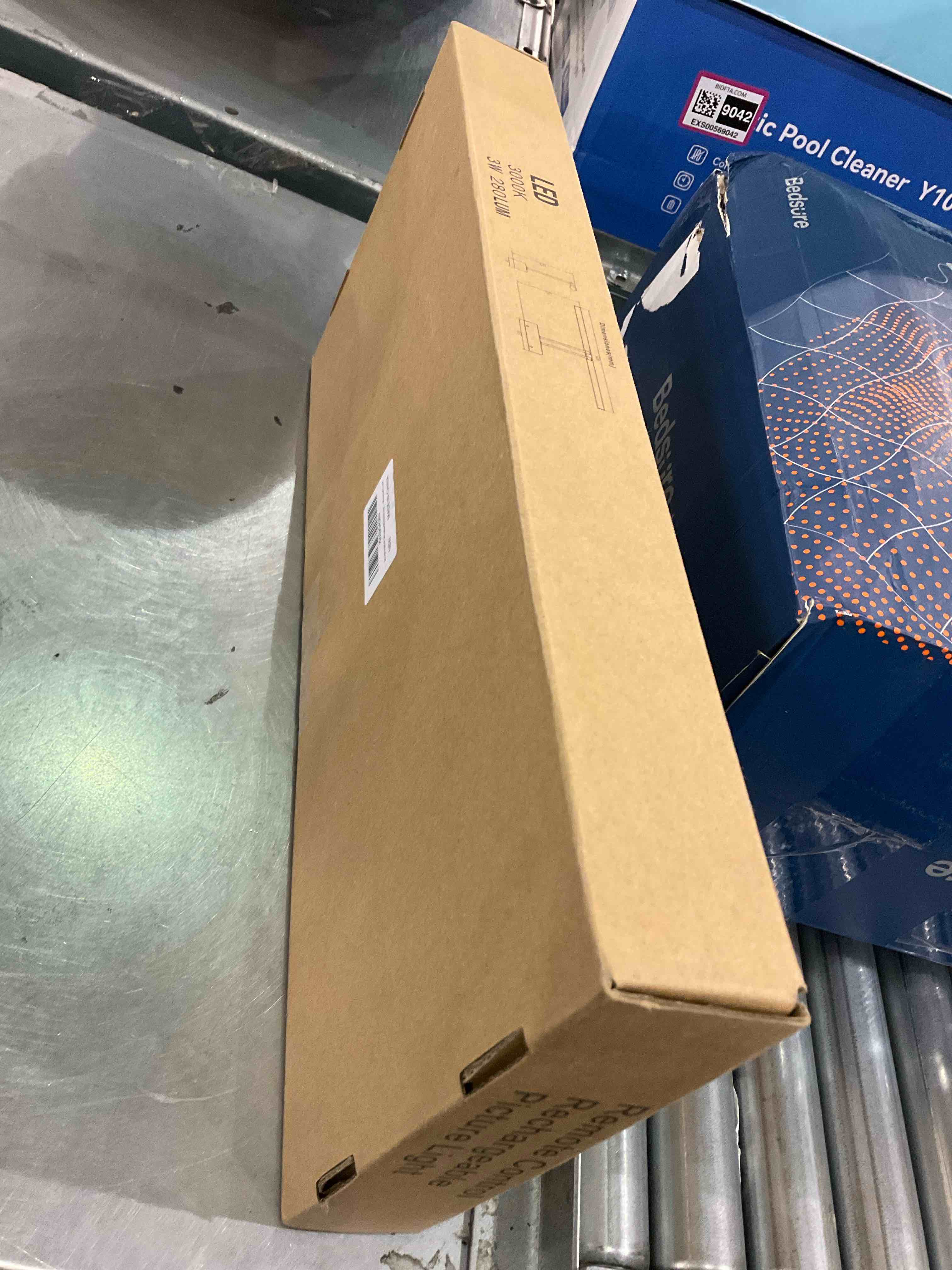 https://s3.amazonaws.com/lotting-images-prod/bidfta/EXS00869253_1700224085155.jpeg