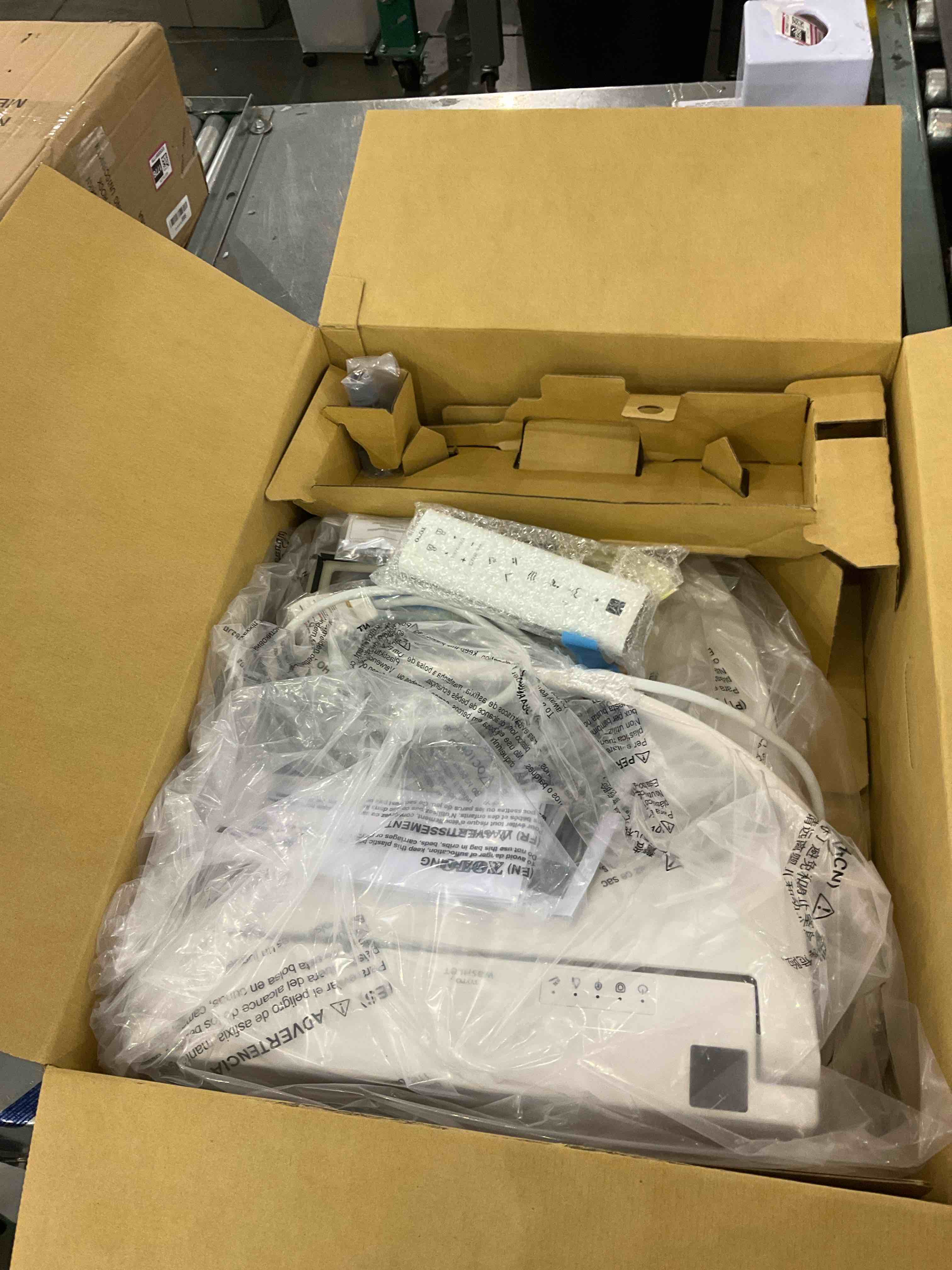https://s3.amazonaws.com/lotting-images-prod/bidfta/EXS00869566_1699980618924.jpeg