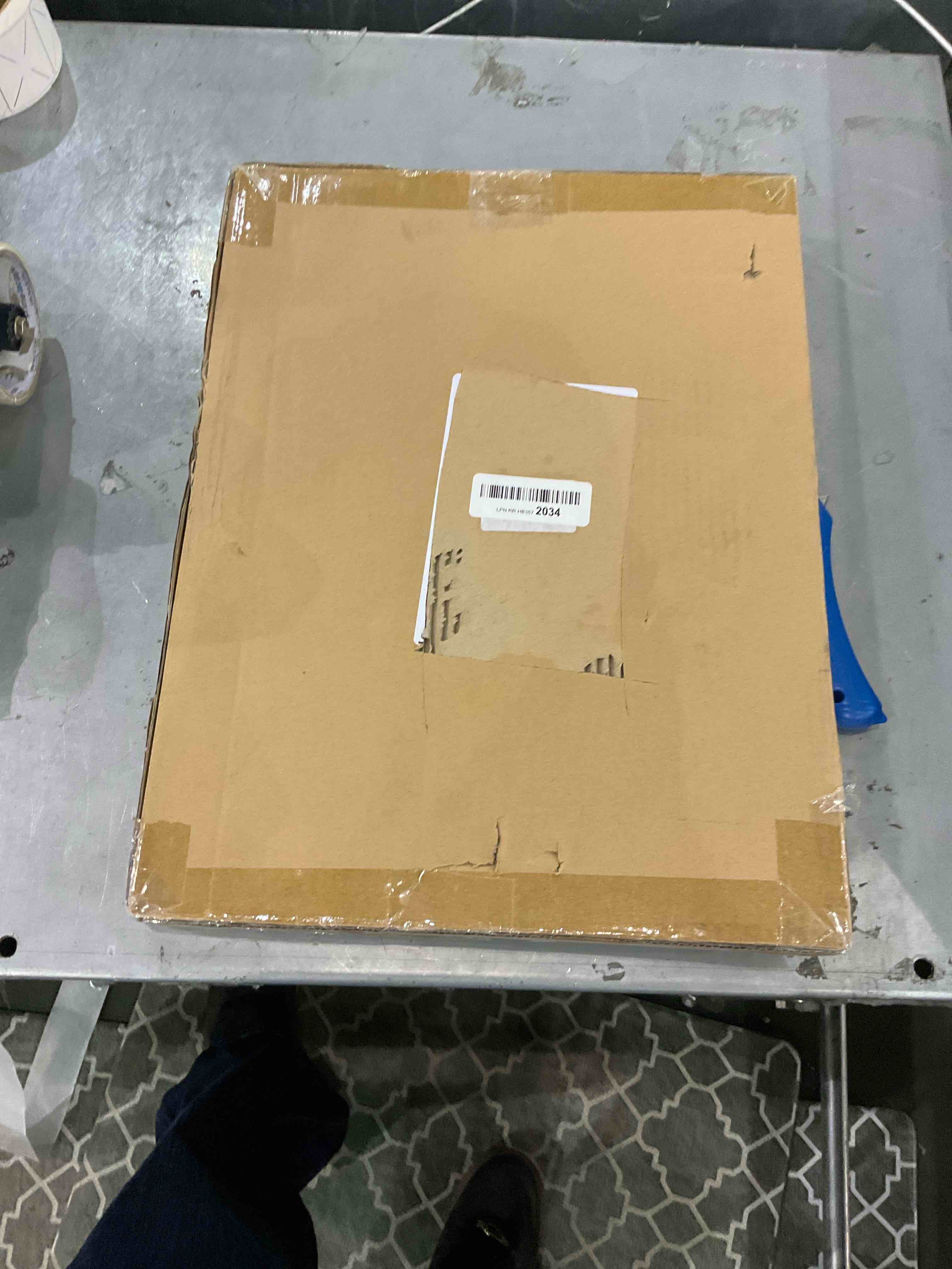 https://s3.amazonaws.com/lotting-images-prod/bidfta/EXS00869622_1700054097376.jpeg