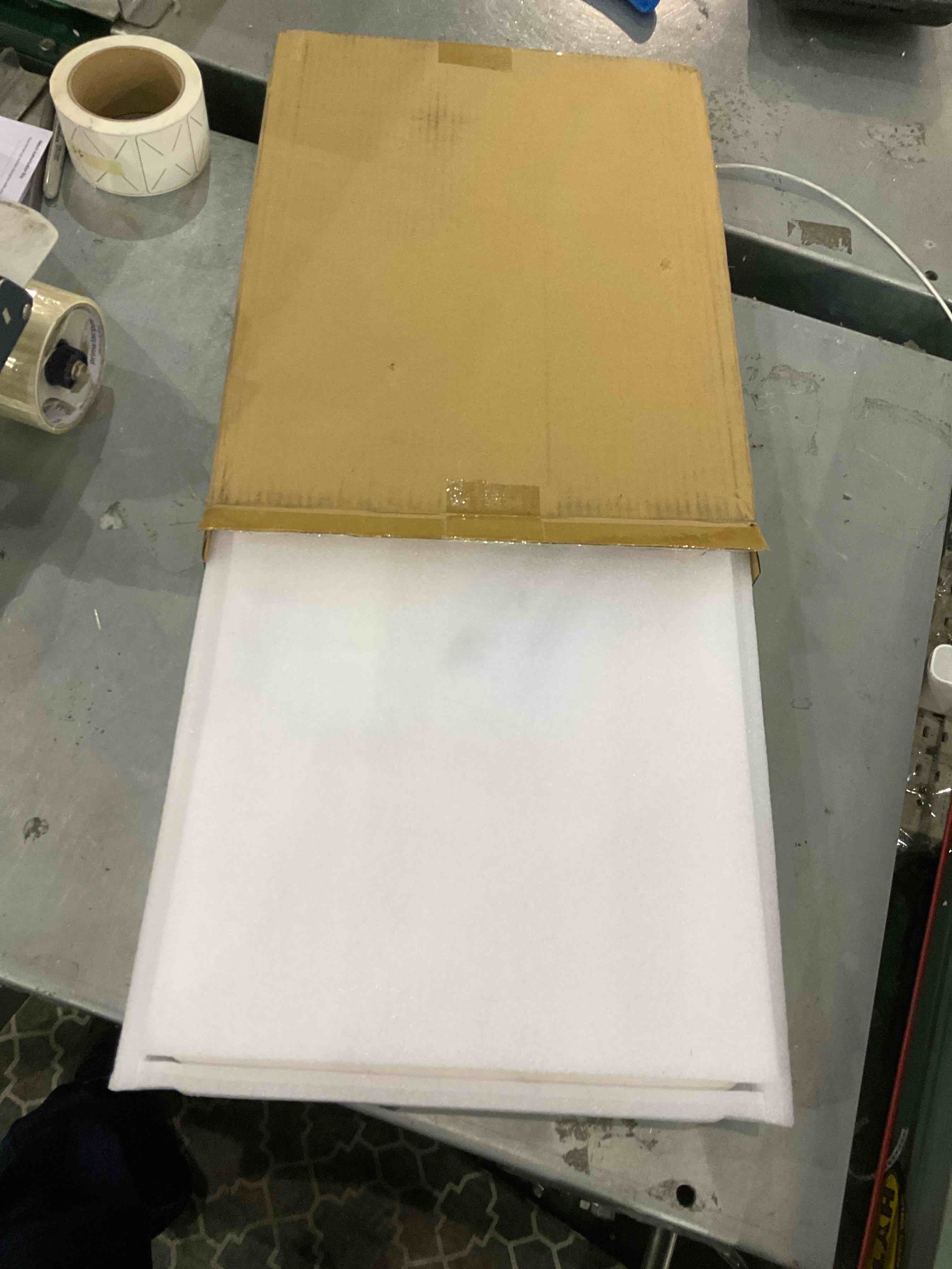 https://s3.amazonaws.com/lotting-images-prod/bidfta/EXS00869622_1700054123935.jpeg