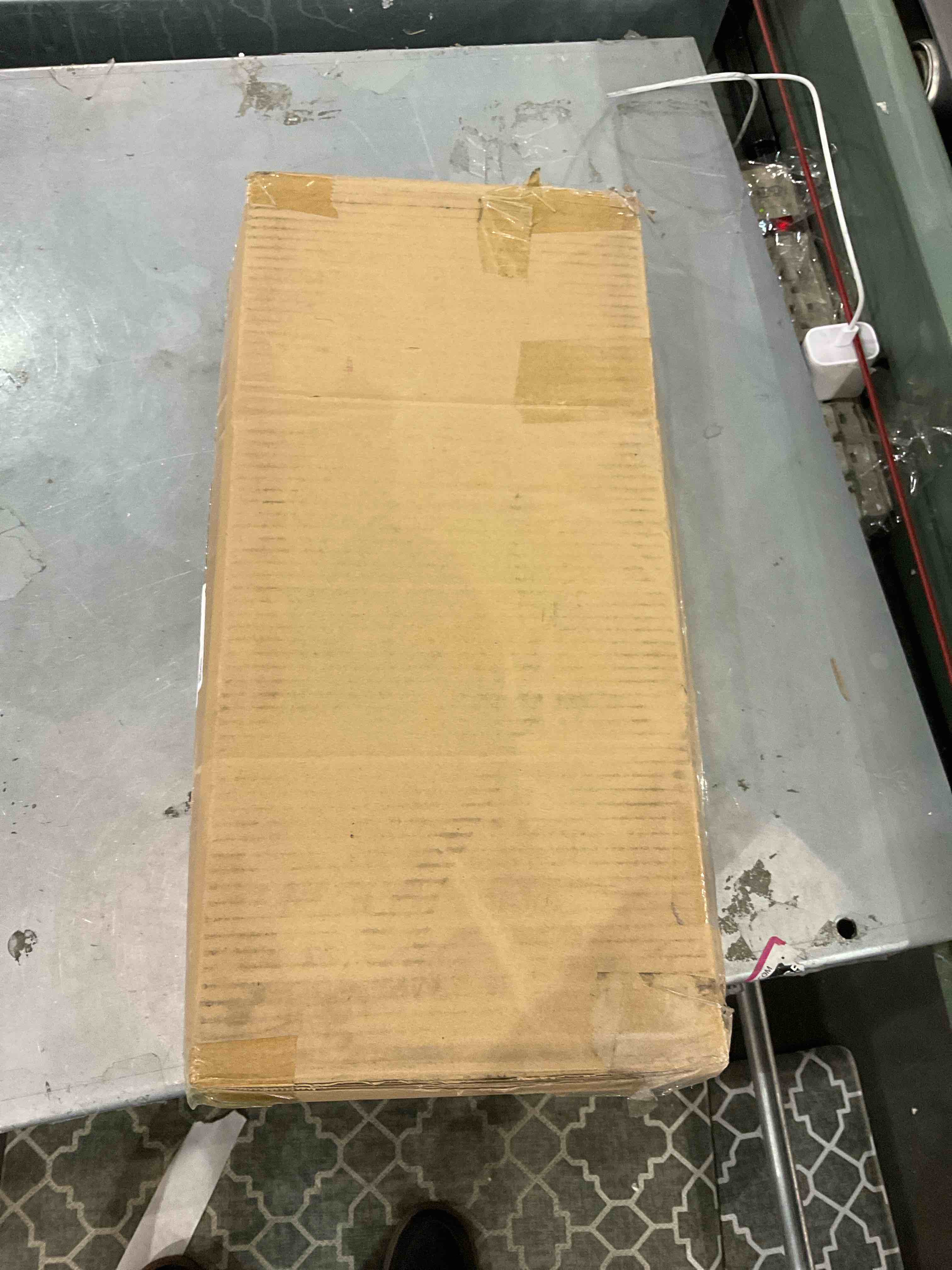 https://s3.amazonaws.com/lotting-images-prod/bidfta/EXS00869811_1700139795078.jpeg
