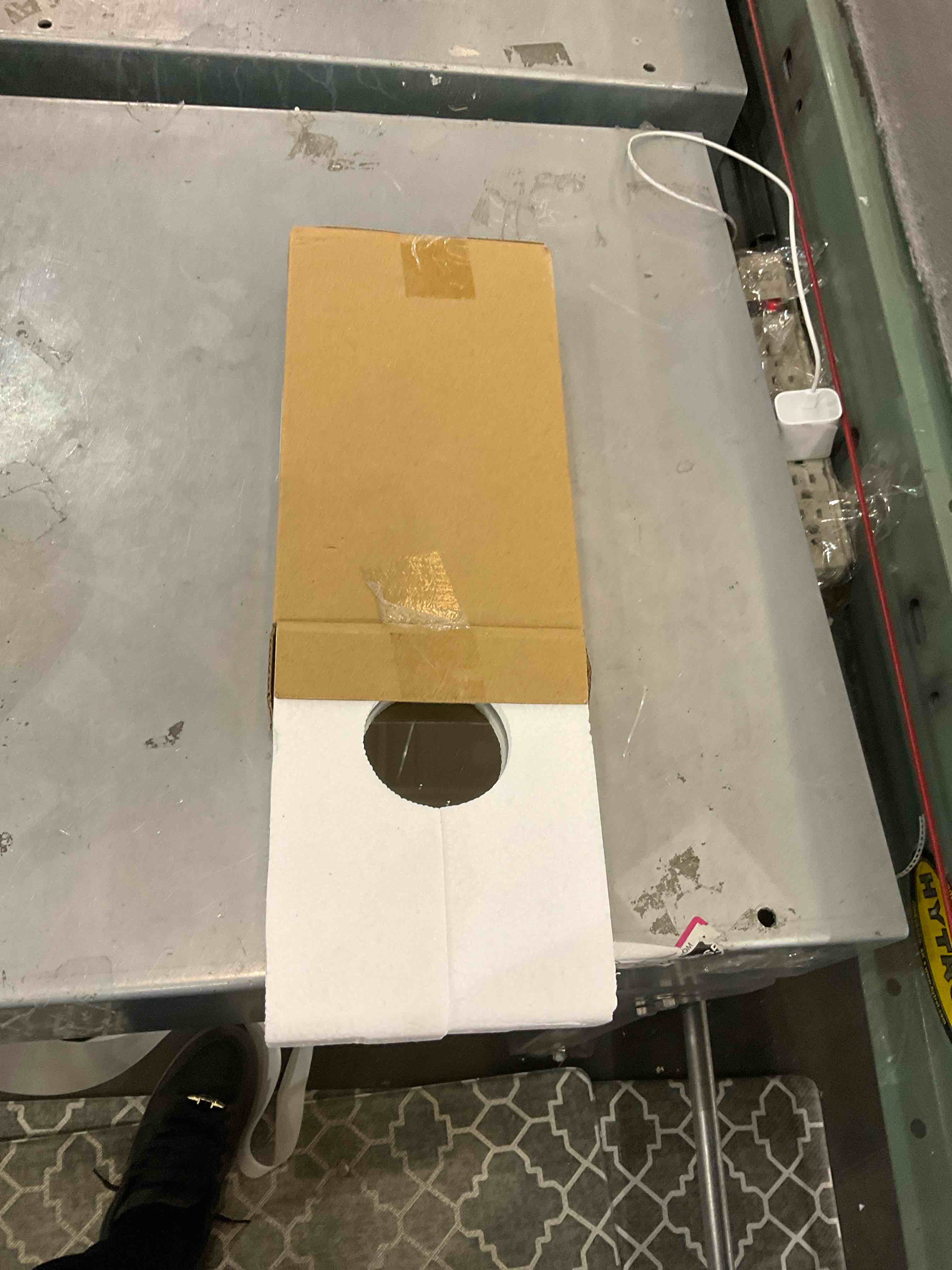 https://s3.amazonaws.com/lotting-images-prod/bidfta/EXS00869881_1700149729266.jpeg