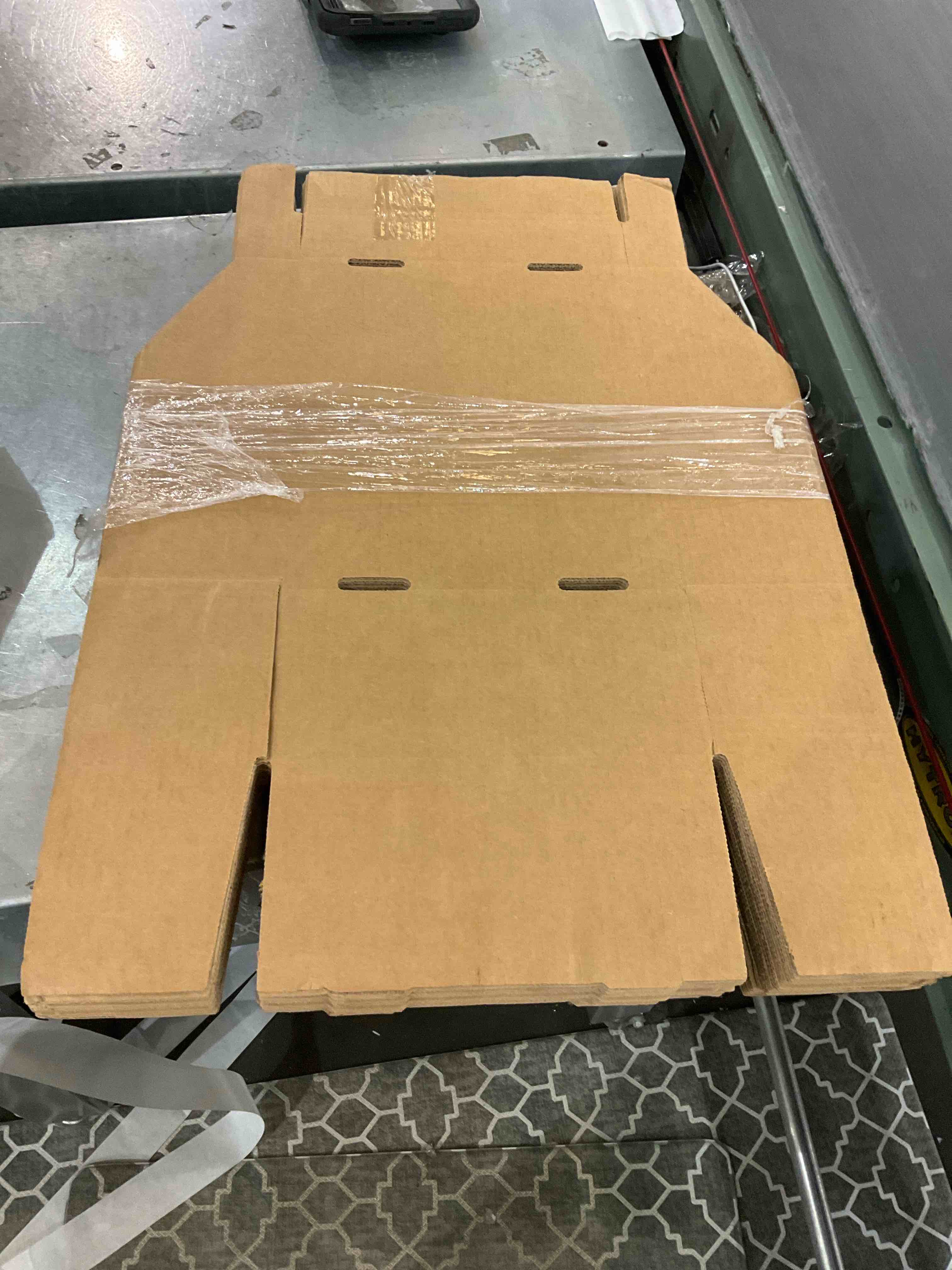 https://s3.amazonaws.com/lotting-images-prod/bidfta/EXS00869893_1700151712322.jpeg