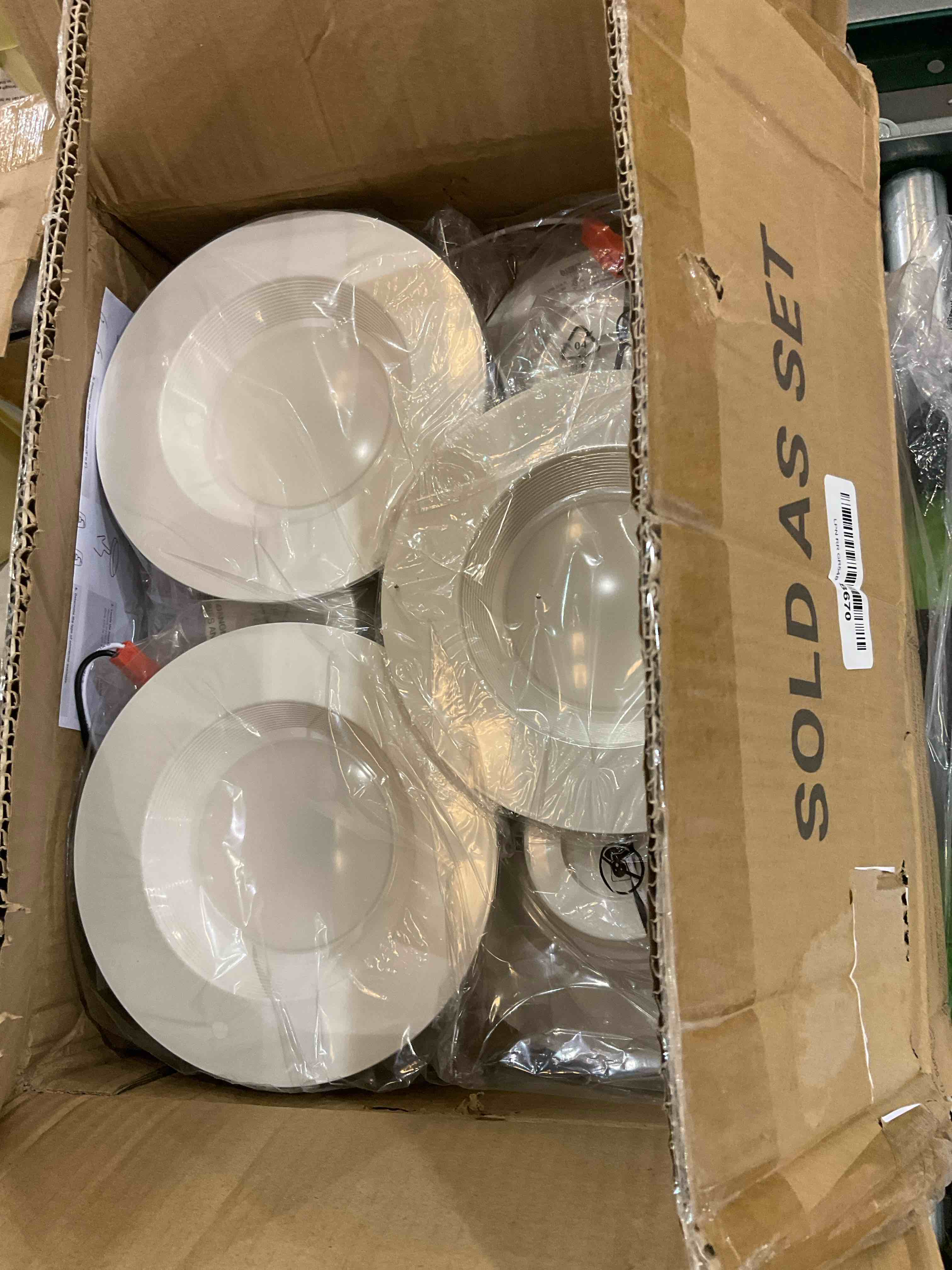 https://s3.amazonaws.com/lotting-images-prod/bidfta/EXS00870561_1698772973837.jpeg