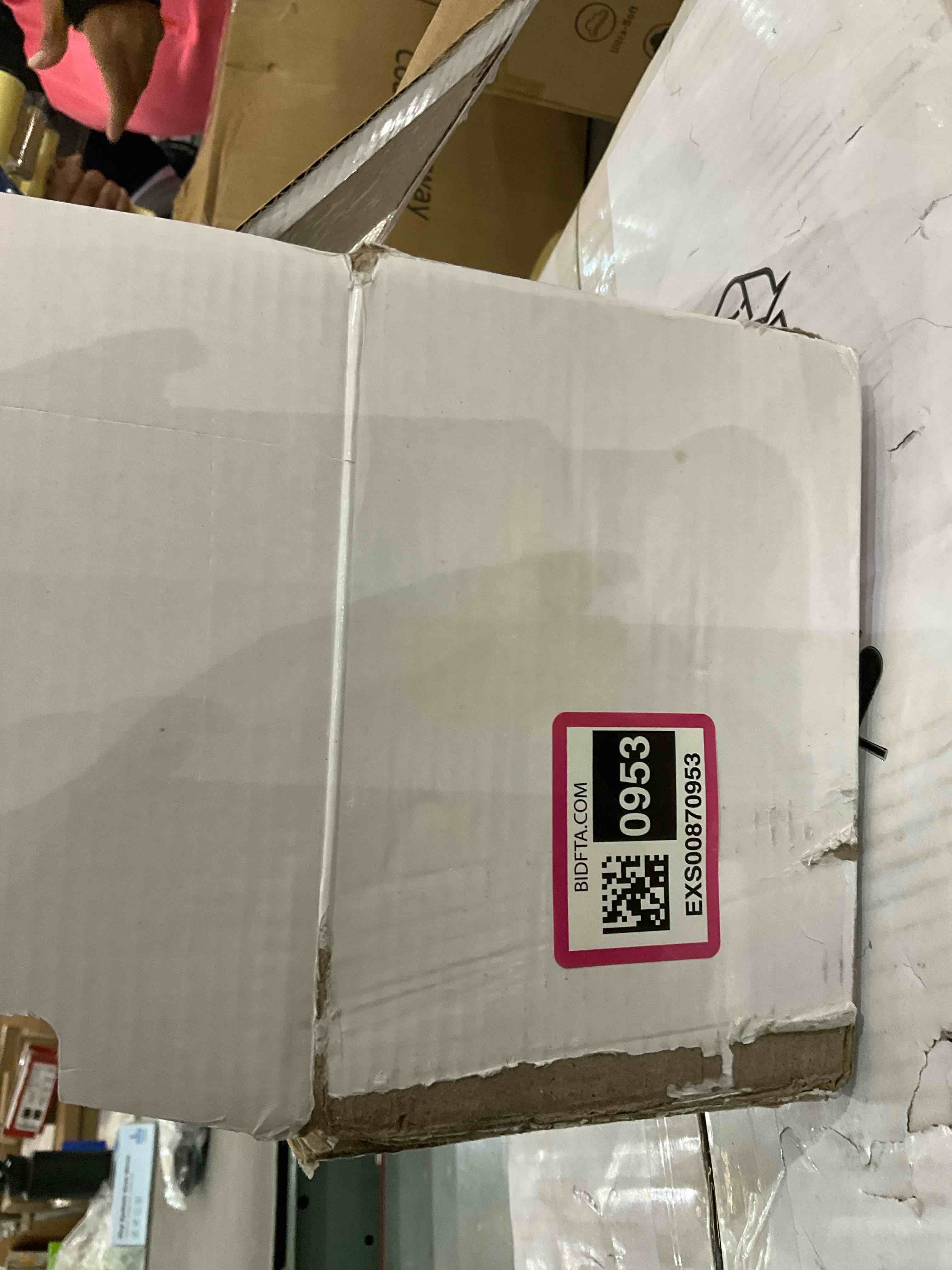 https://s3.amazonaws.com/lotting-images-prod/bidfta/EXS00870953_1699036534571.jpeg