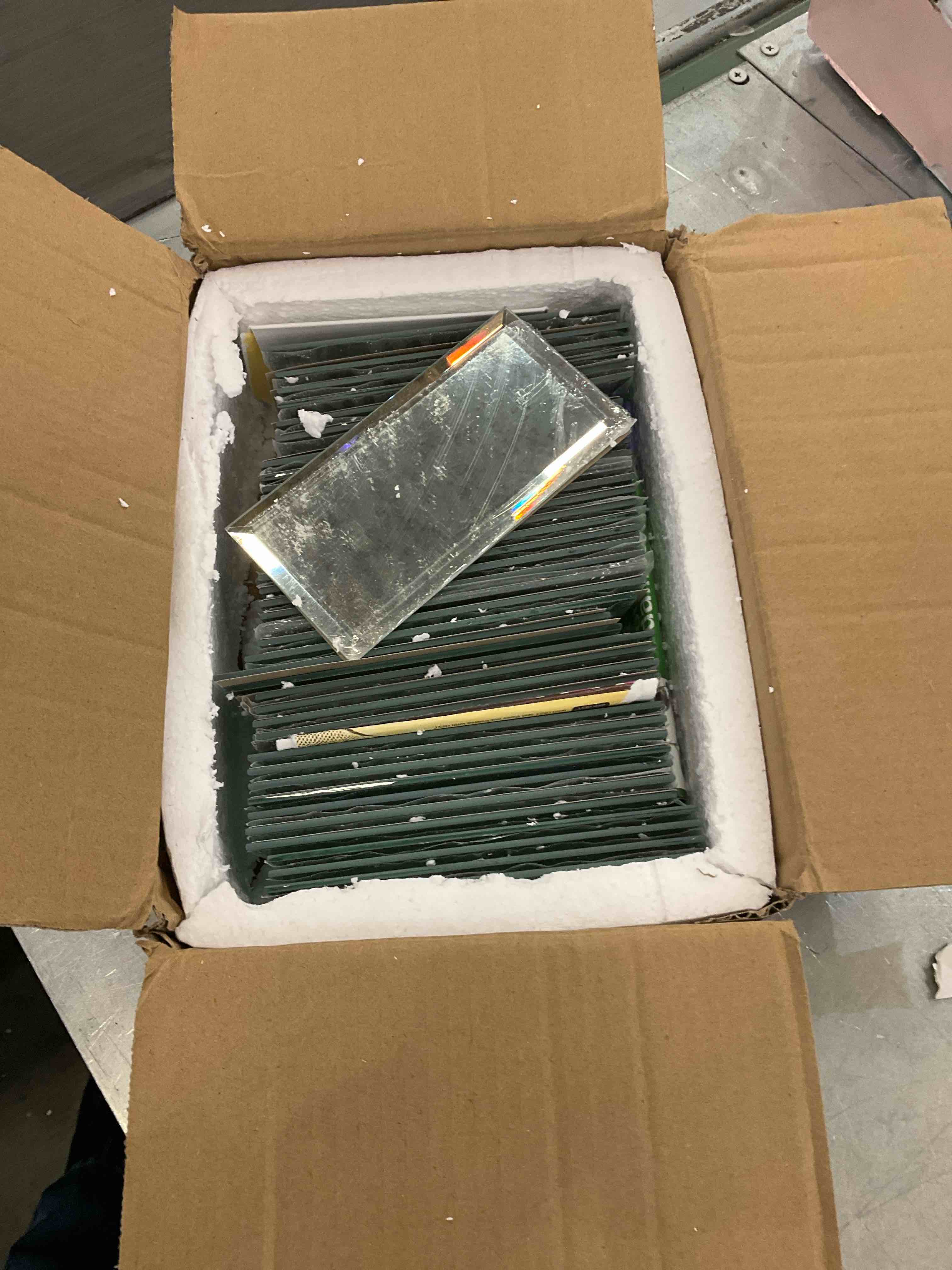 https://s3.amazonaws.com/lotting-images-prod/bidfta/EXS00871717_1698859900557.jpeg