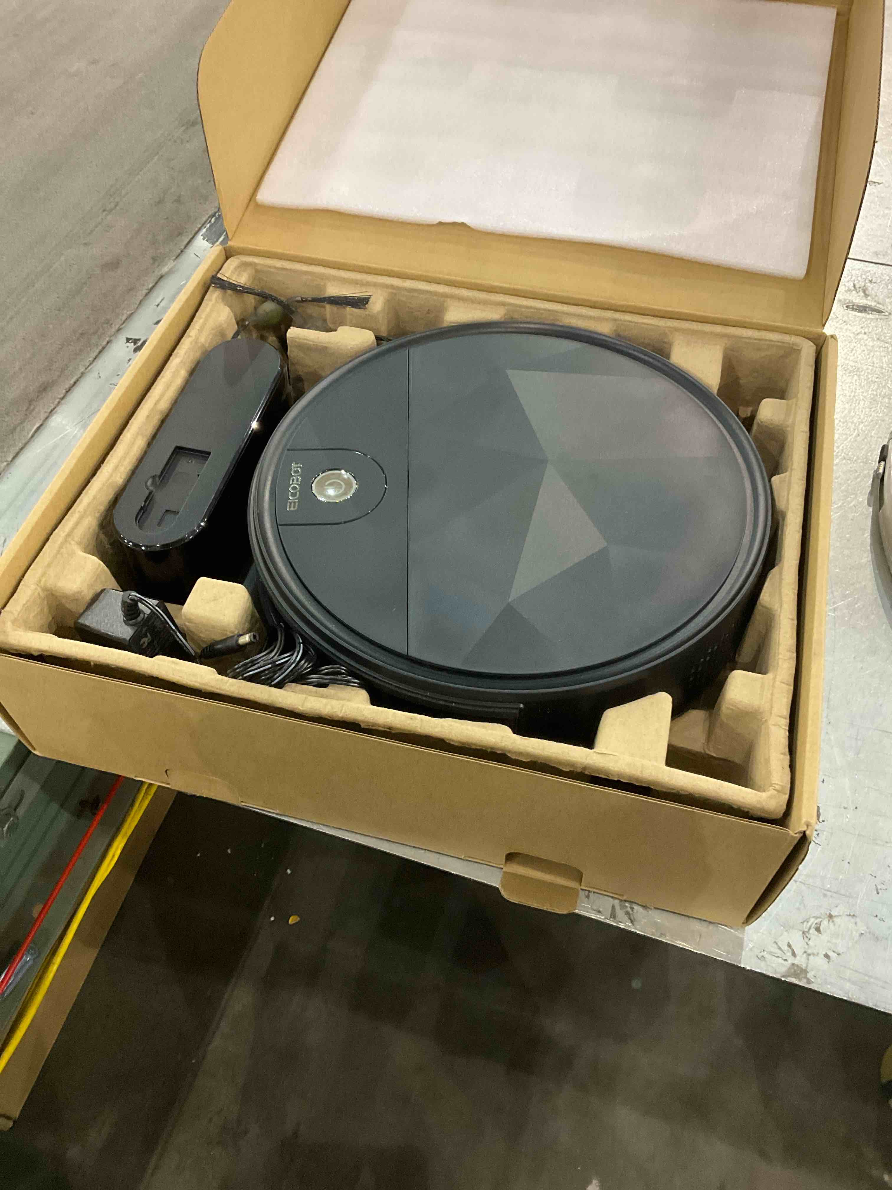 https://s3.amazonaws.com/lotting-images-prod/bidfta/EXS00871765_1698924222937.jpeg