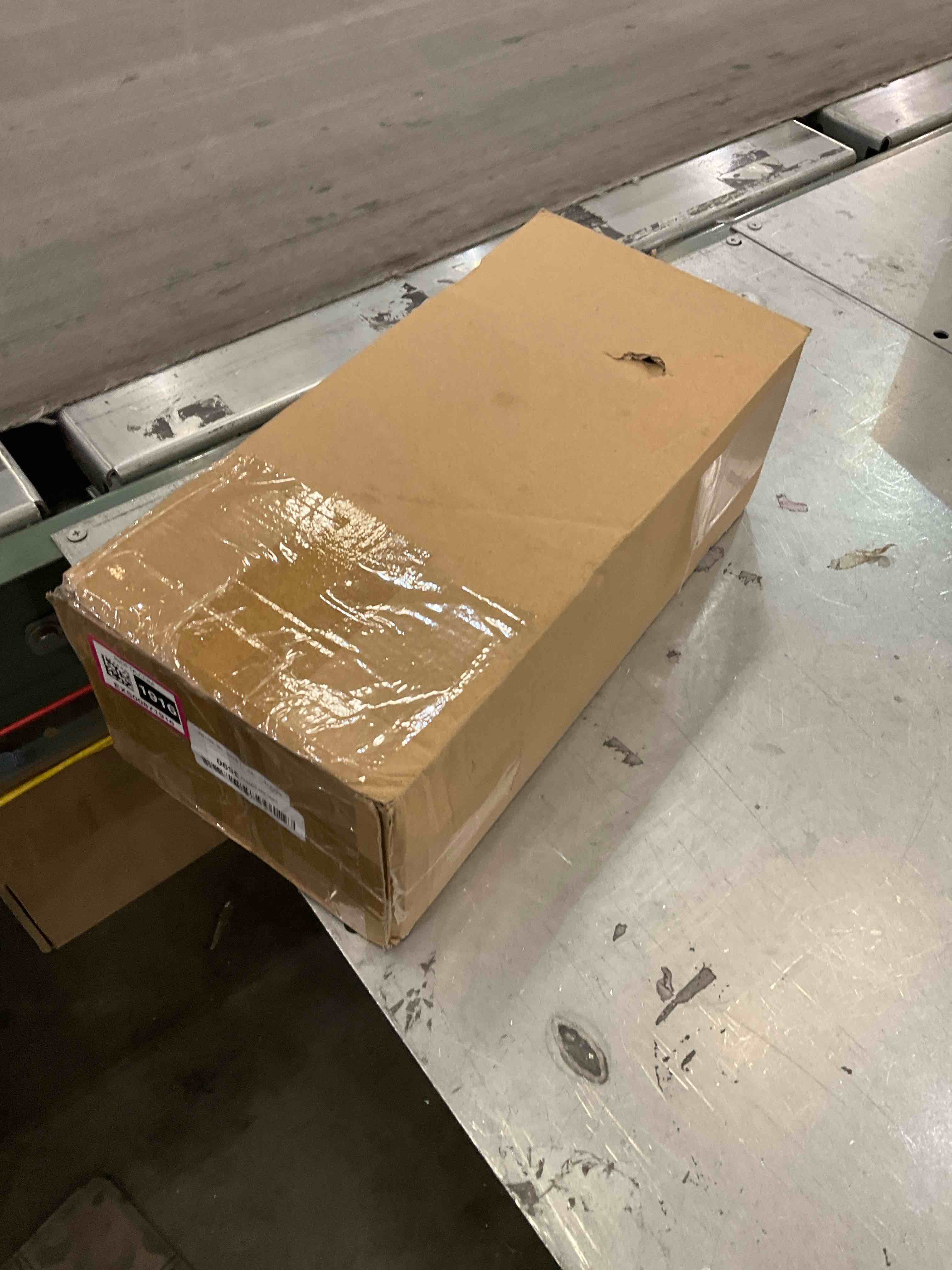 https://s3.amazonaws.com/lotting-images-prod/bidfta/EXS00871916_1698943951839.jpeg