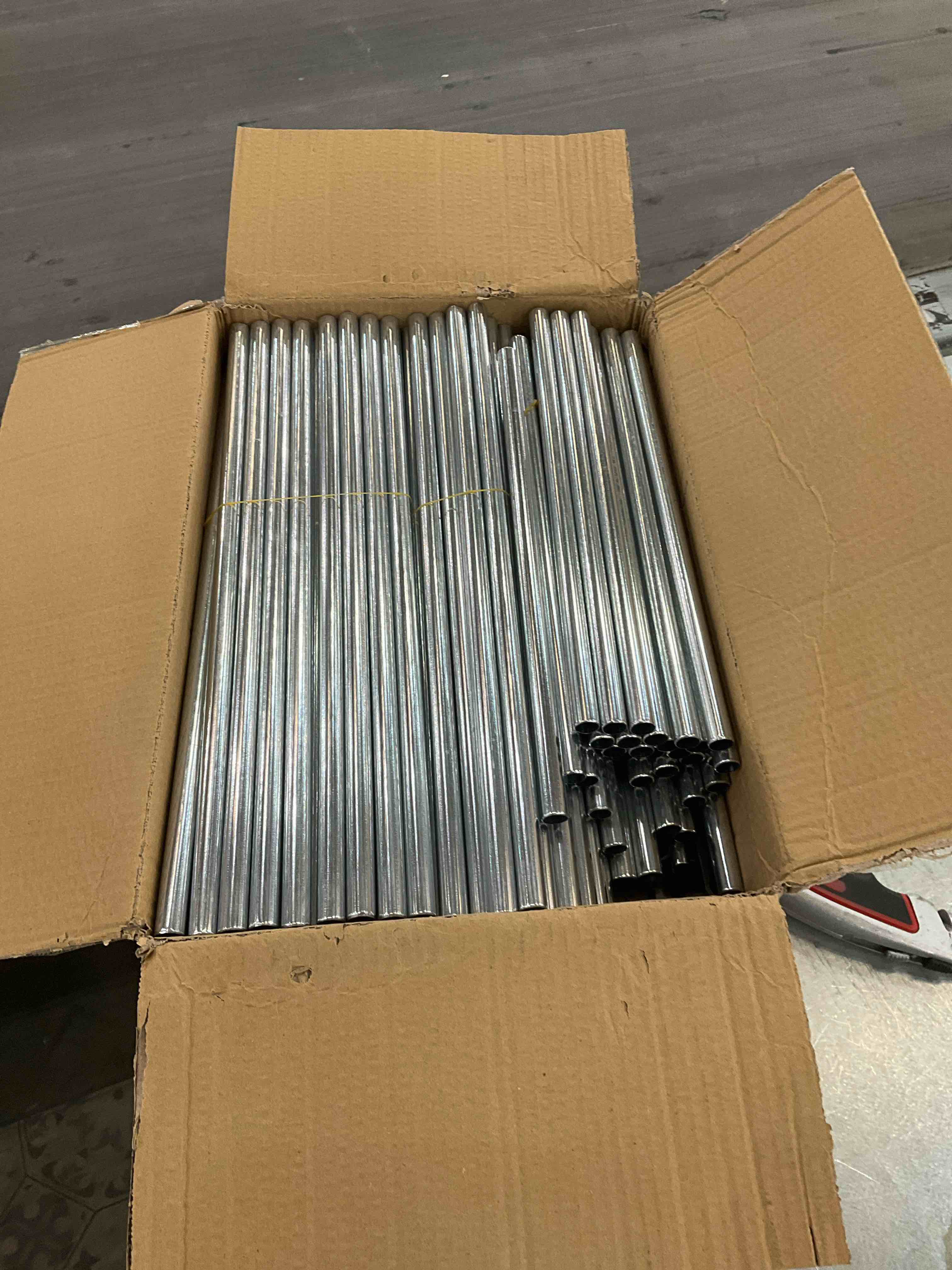 https://s3.amazonaws.com/lotting-images-prod/bidfta/EXS00871953_1698947185602.jpeg