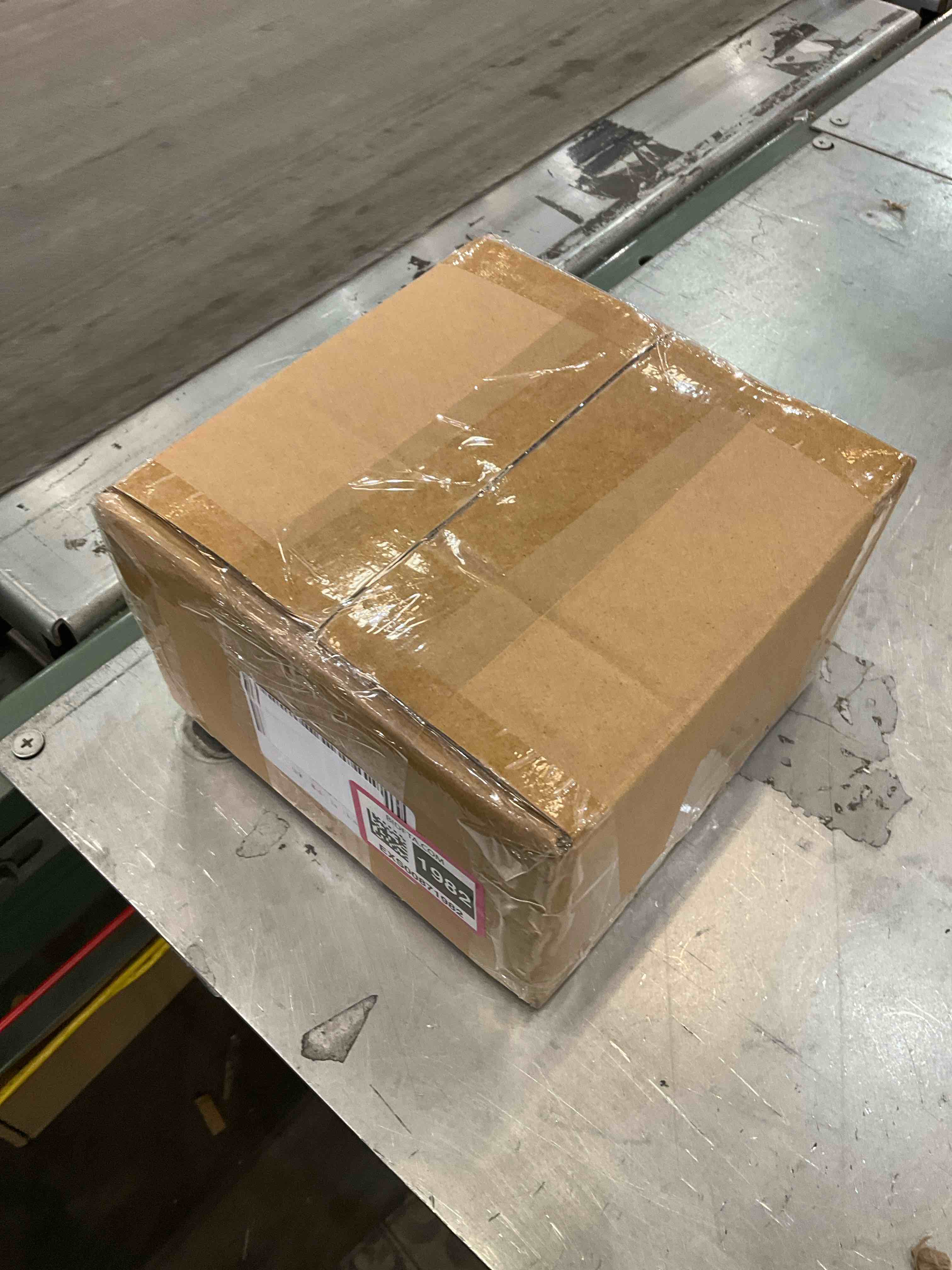https://s3.amazonaws.com/lotting-images-prod/bidfta/EXS00871982_1698951258915.jpeg