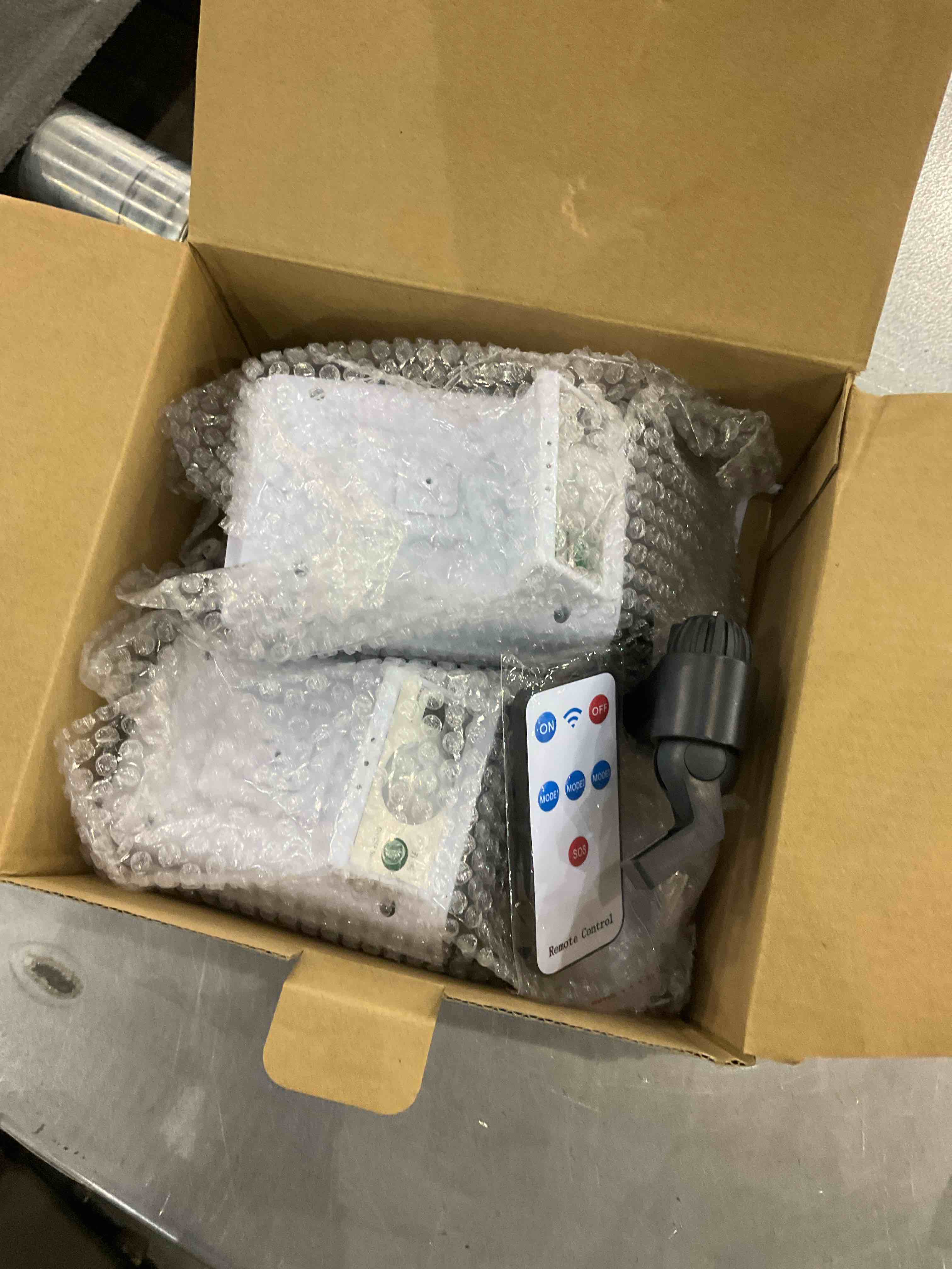 https://s3.amazonaws.com/lotting-images-prod/bidfta/EXS00872518_1698842162521.jpeg
