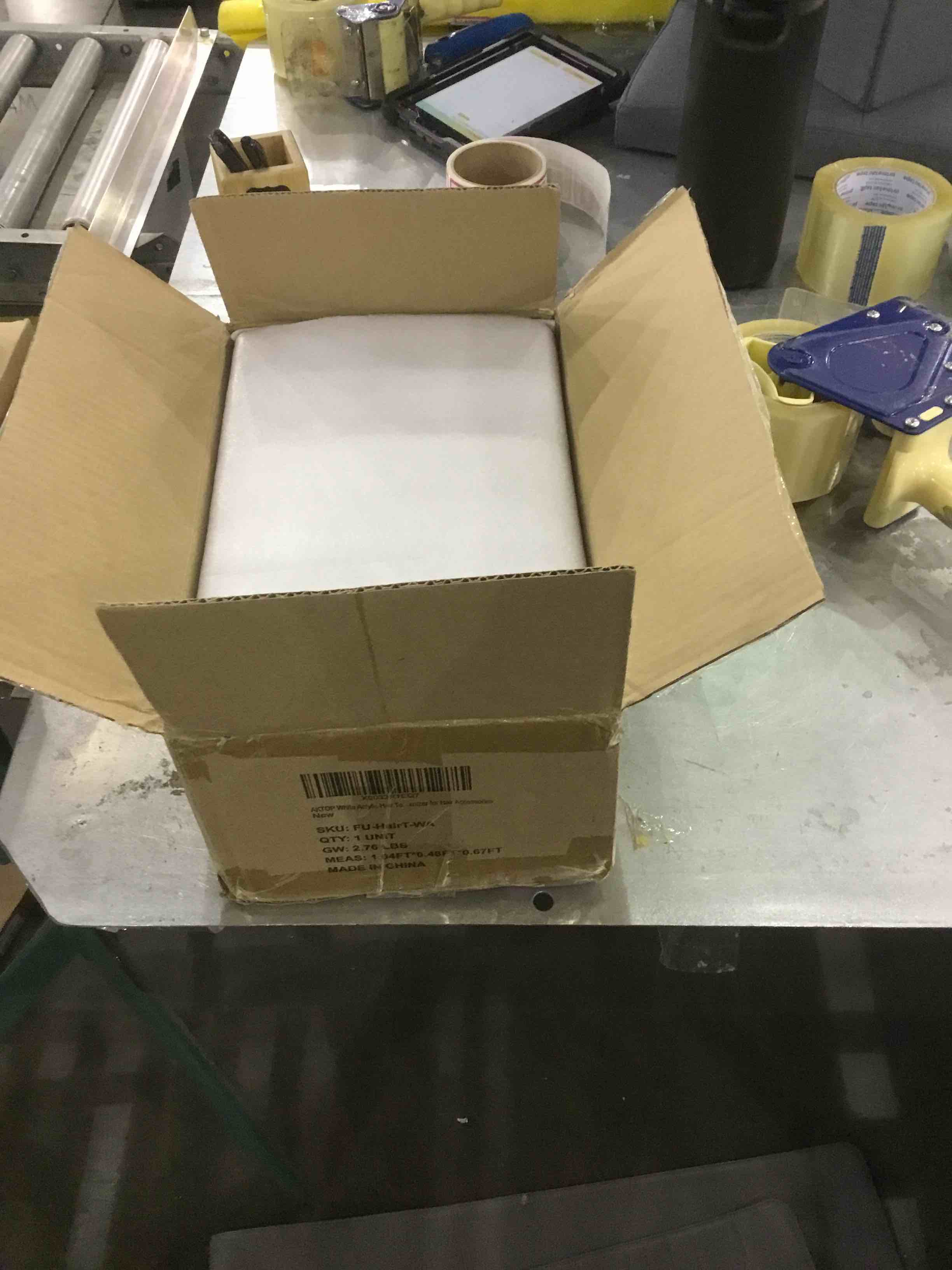 https://s3.amazonaws.com/lotting-images-prod/bidfta/EXS00873685_1699450028371.jpeg