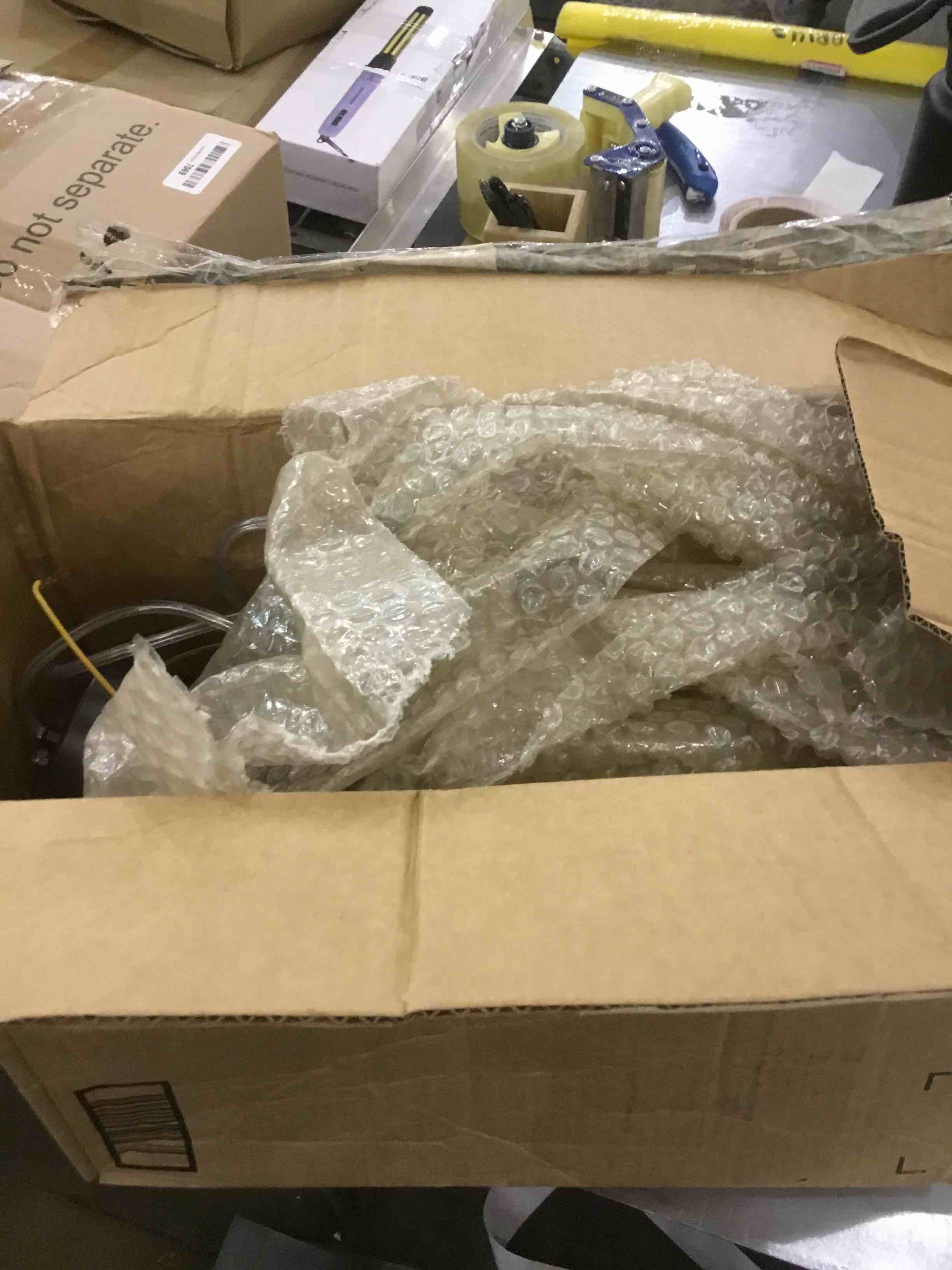 https://s3.amazonaws.com/lotting-images-prod/bidfta/EXS00873734_1699455435581.jpeg