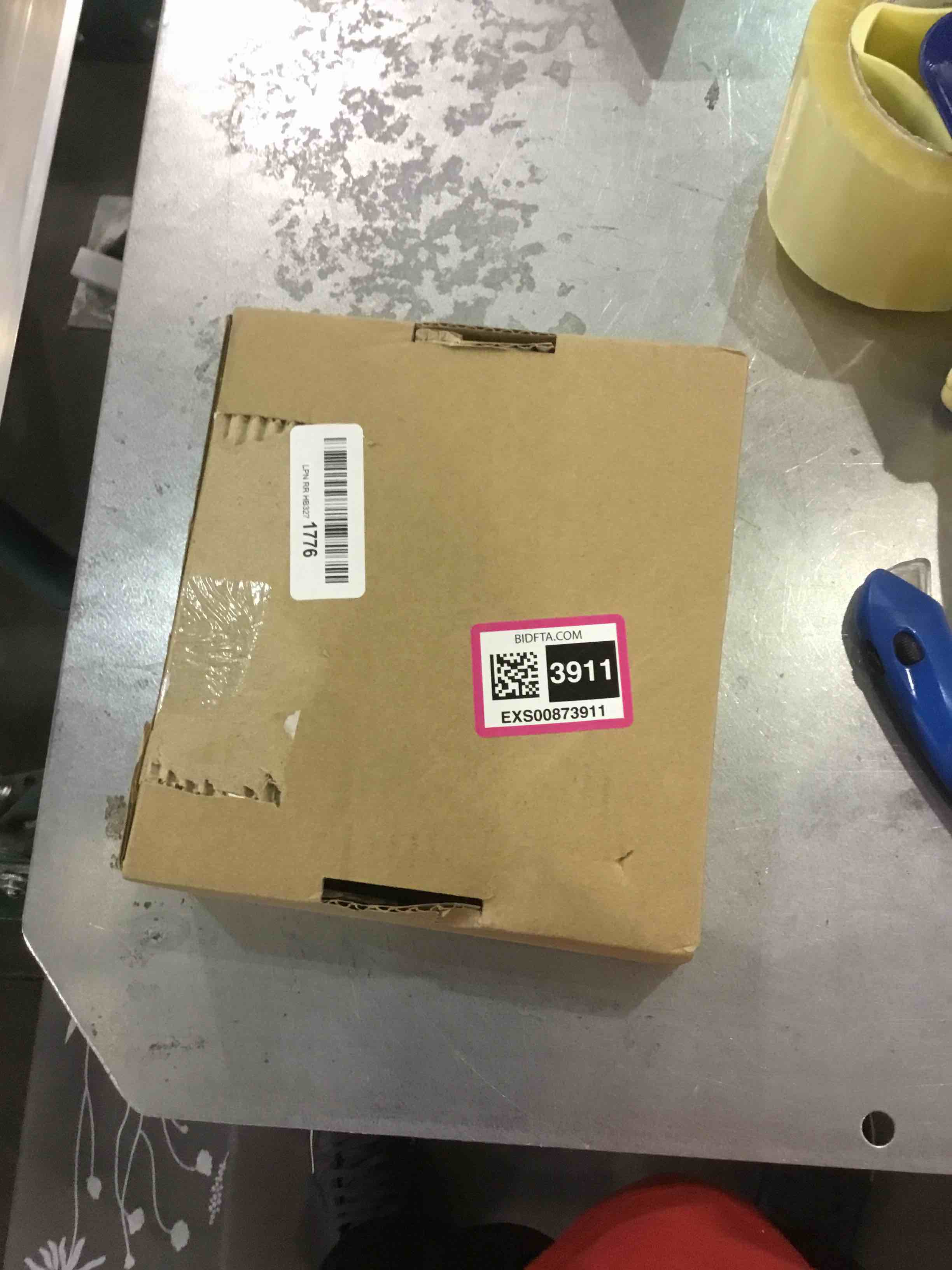 https://s3.amazonaws.com/lotting-images-prod/bidfta/EXS00873911_1699535092327.jpeg