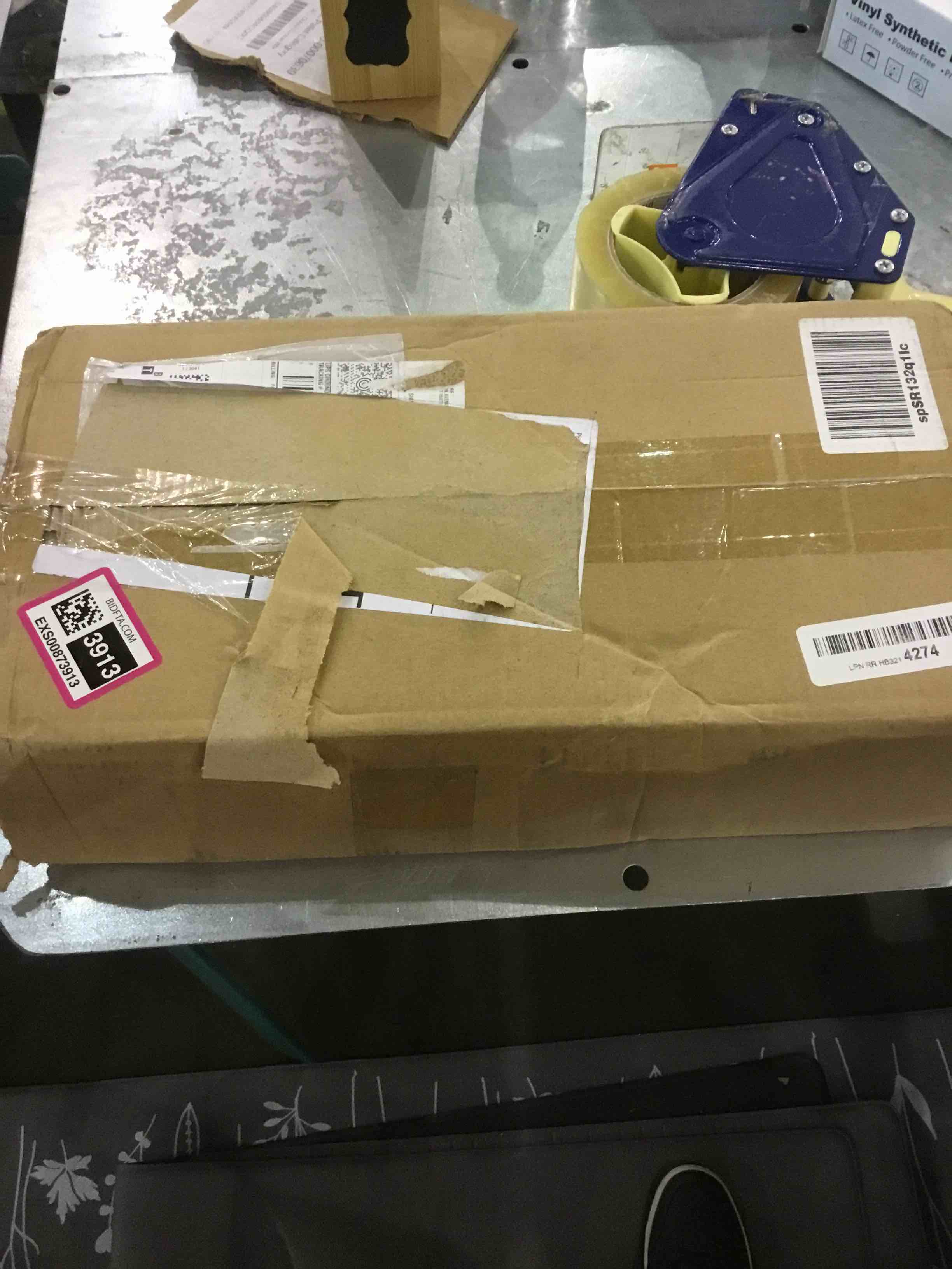 https://s3.amazonaws.com/lotting-images-prod/bidfta/EXS00873913_1699535184568.jpeg