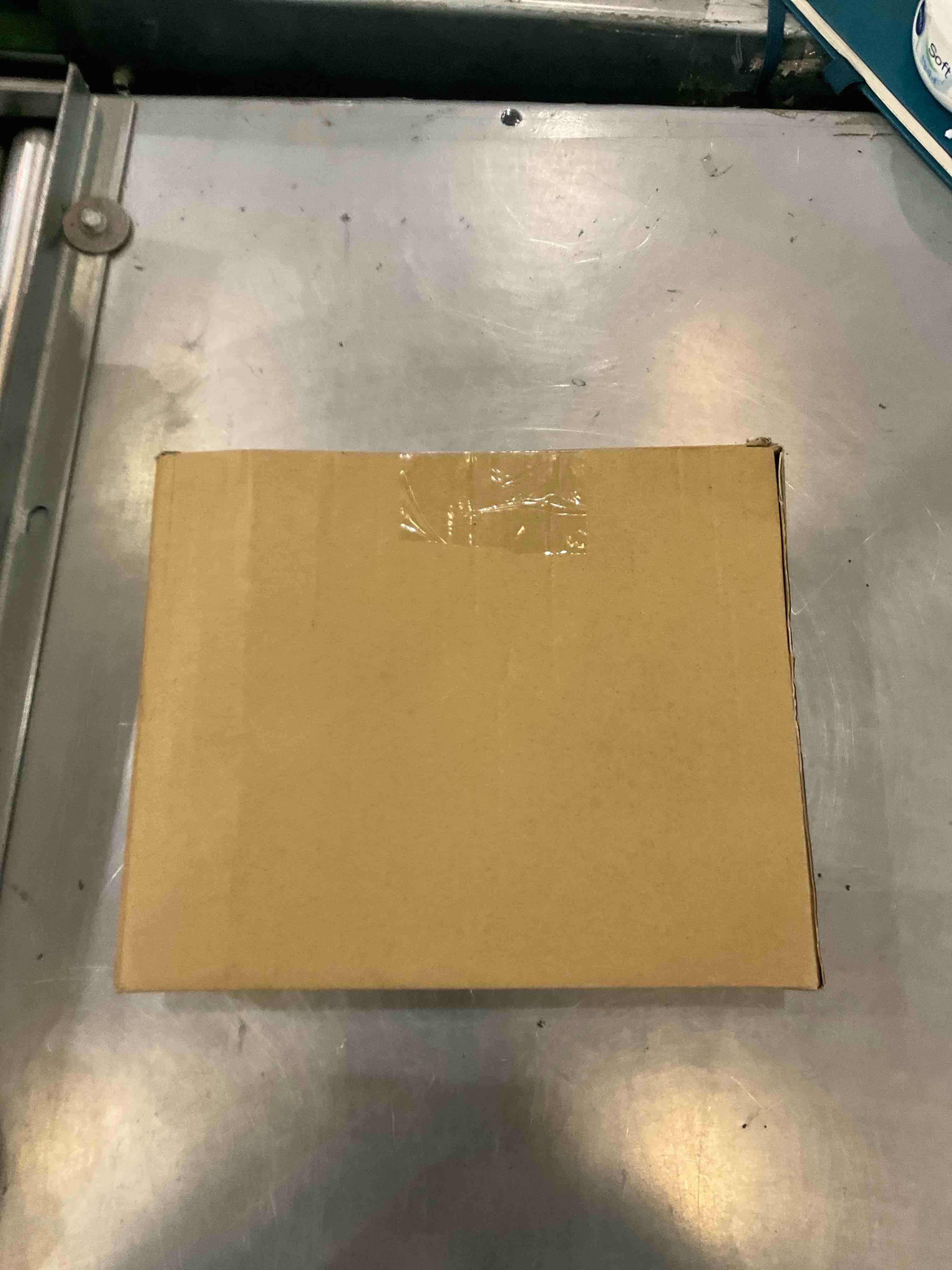 https://s3.amazonaws.com/lotting-images-prod/bidfta/EXS00874234_1698774119440.jpeg