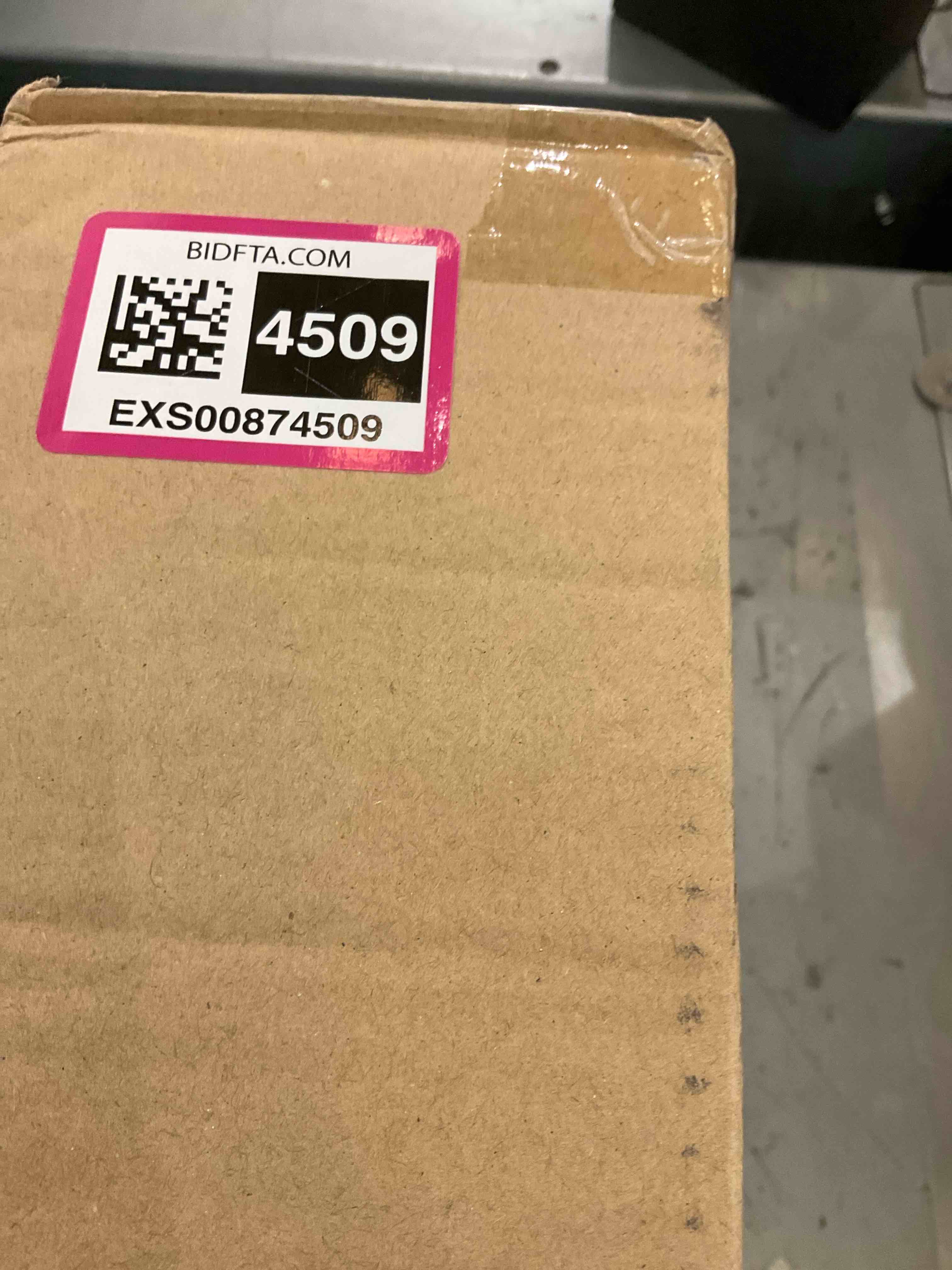 https://s3.amazonaws.com/lotting-images-prod/bidfta/EXS00874509_1698858115716.jpeg