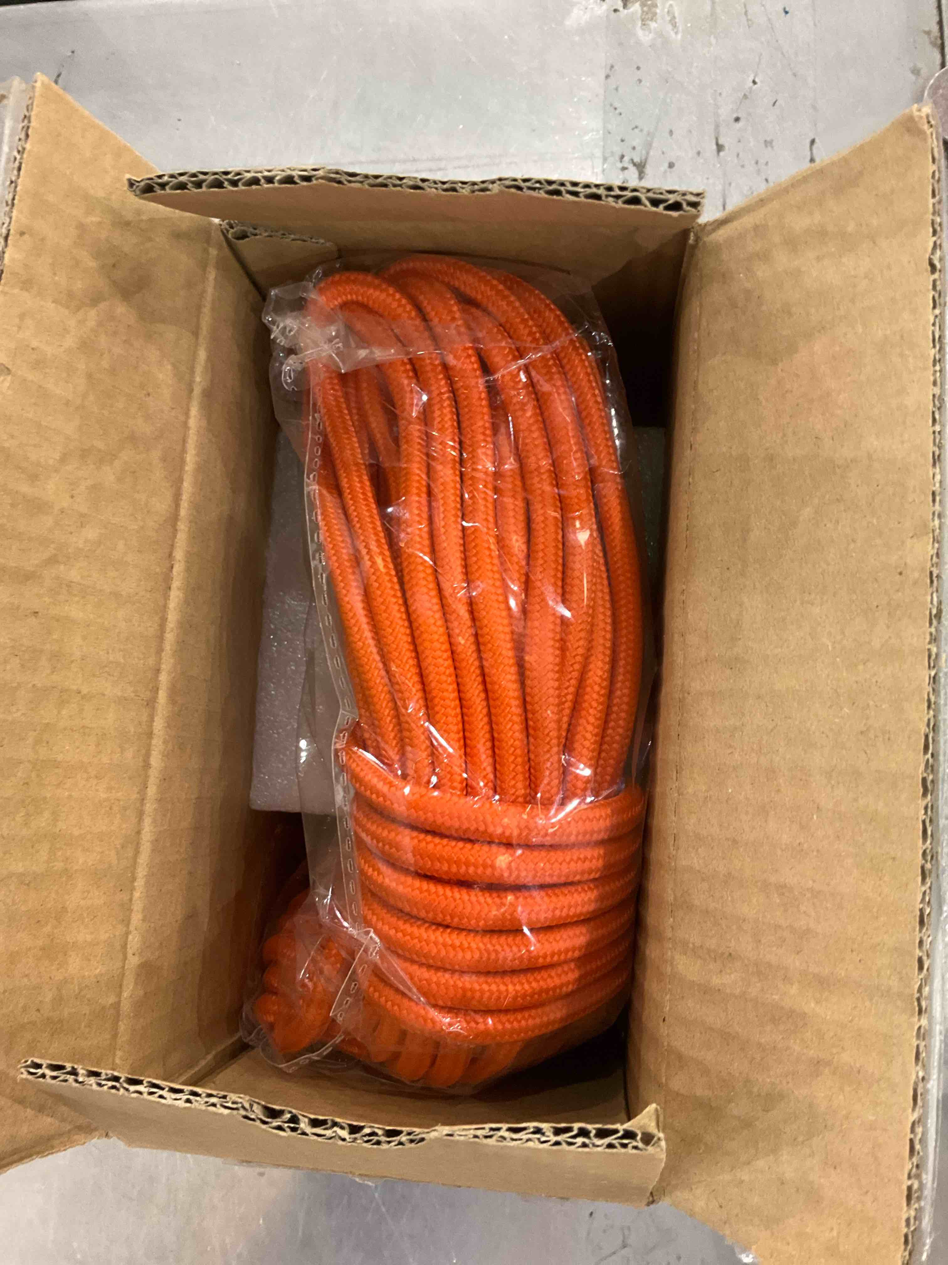https://s3.amazonaws.com/lotting-images-prod/bidfta/EXS00875000_1699020273009.jpeg