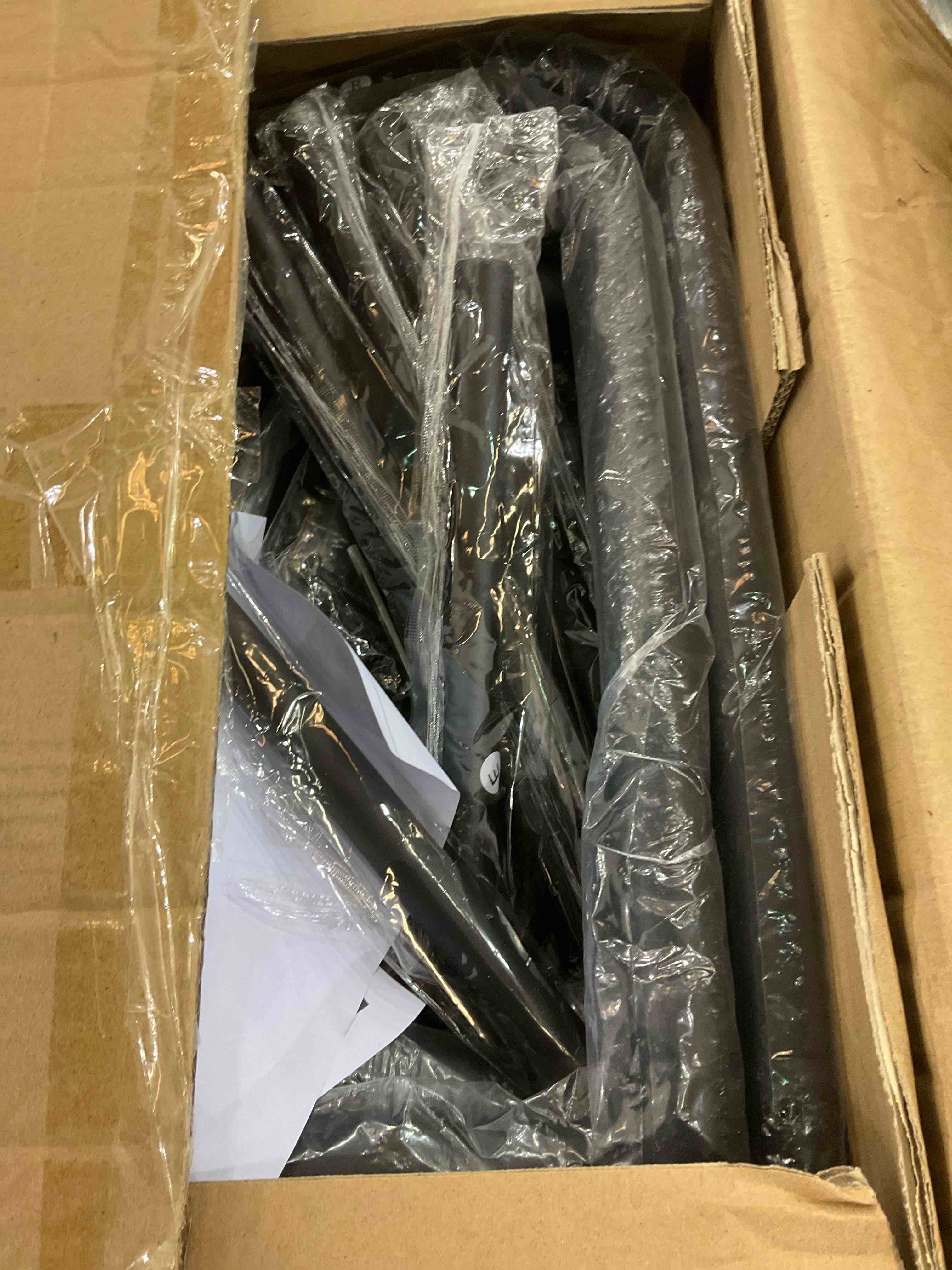 https://s3.amazonaws.com/lotting-images-prod/bidfta/EXS00875248_1698772543956.jpeg