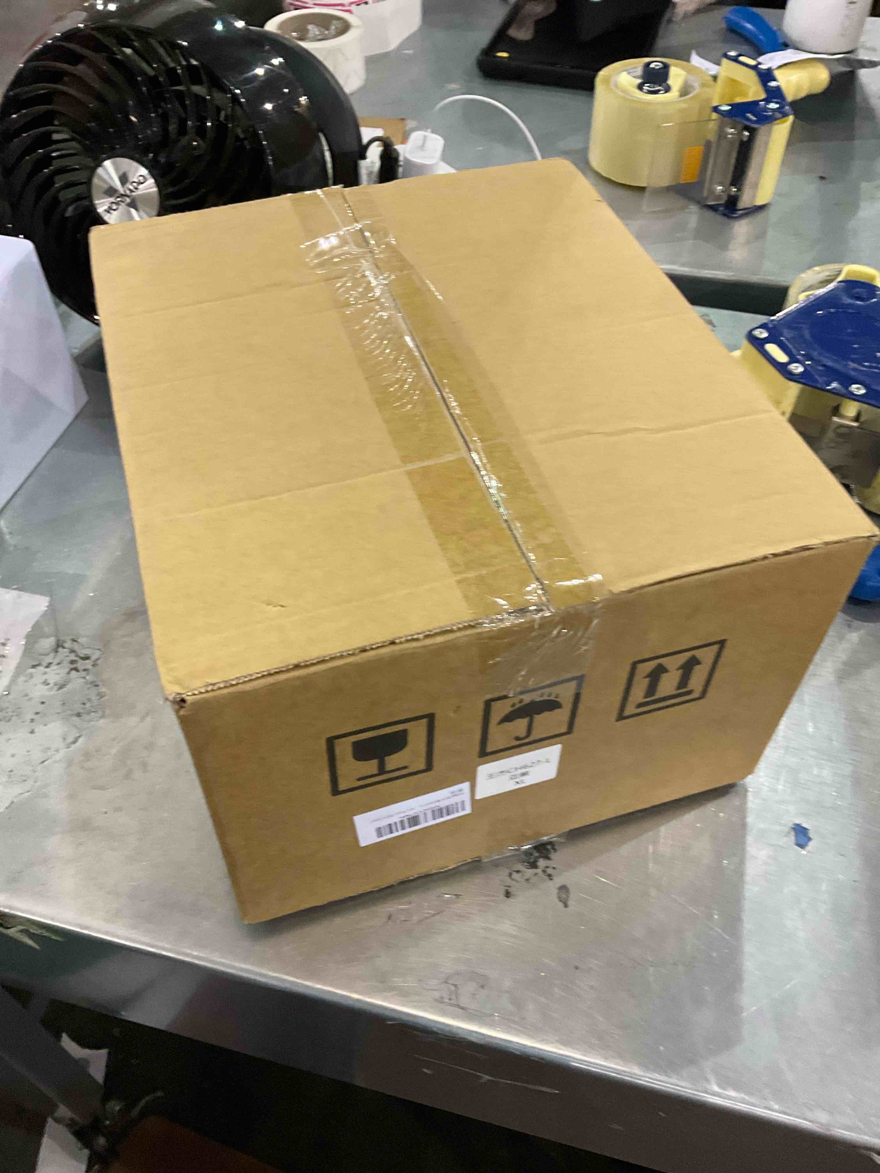 https://s3.amazonaws.com/lotting-images-prod/bidfta/EXS00875578_1698754055822.jpeg