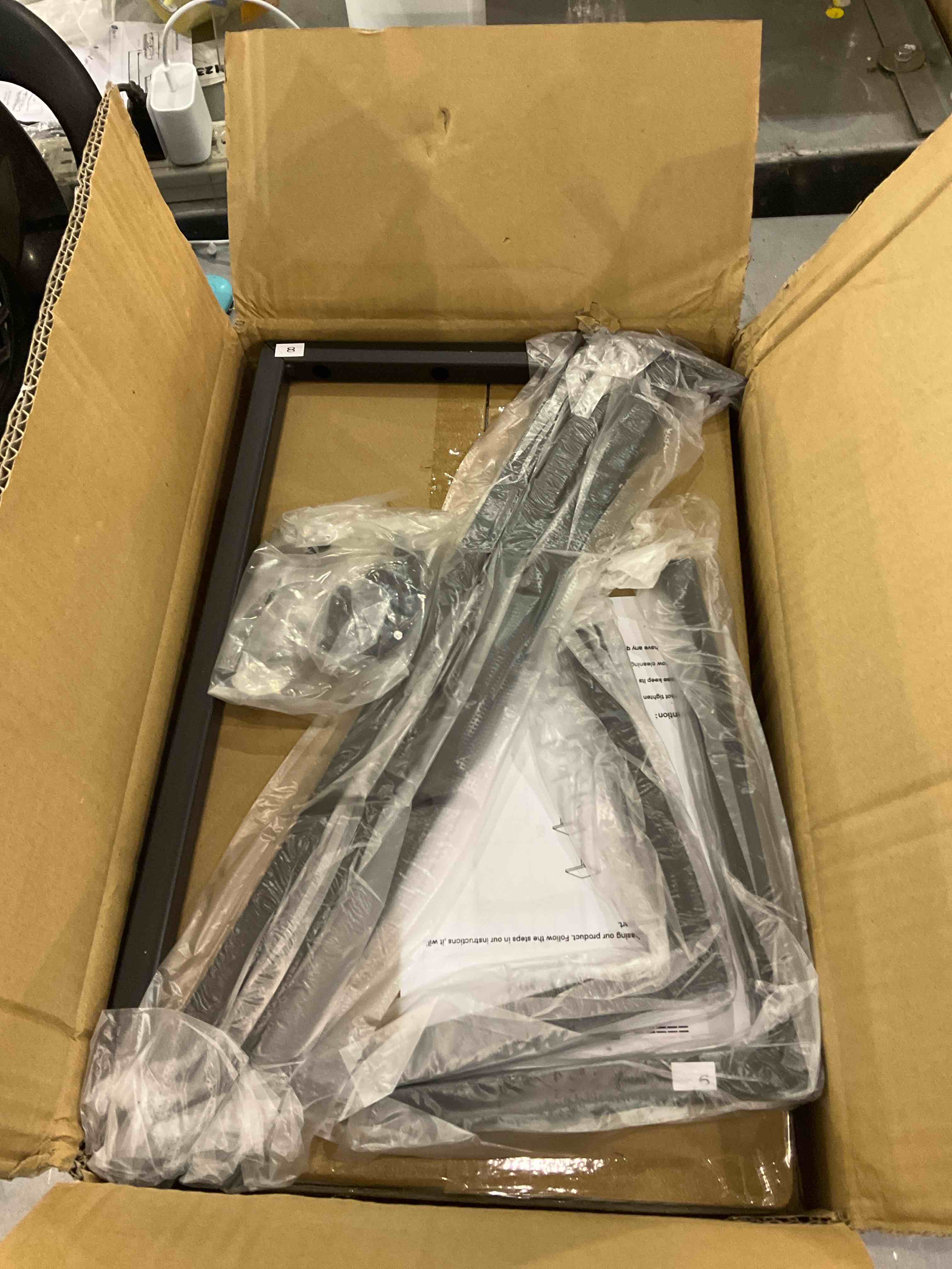 https://s3.amazonaws.com/lotting-images-prod/bidfta/EXS00875599_1698755963317.jpeg