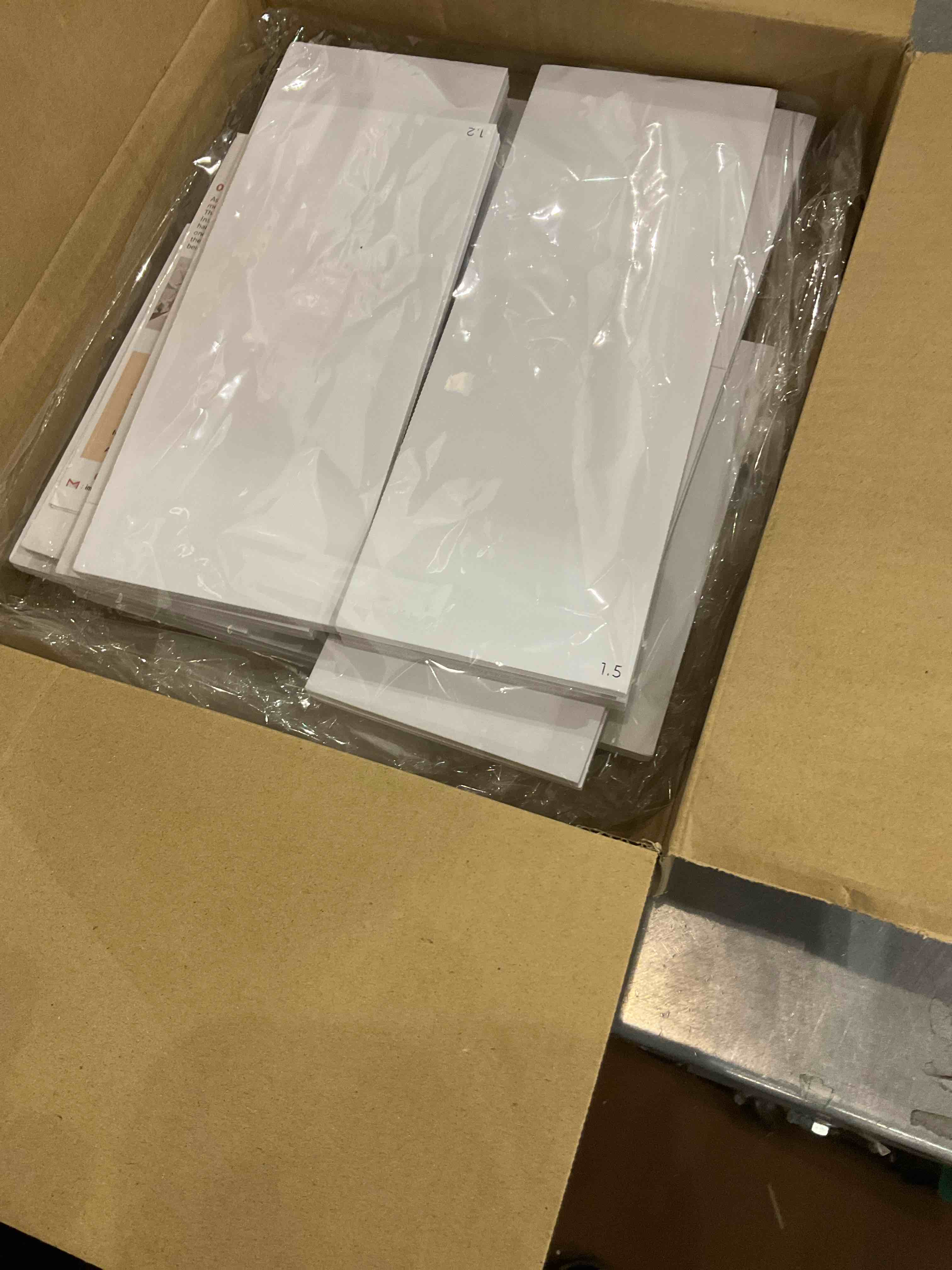 https://s3.amazonaws.com/lotting-images-prod/bidfta/EXS00875601_1698756166909.jpeg