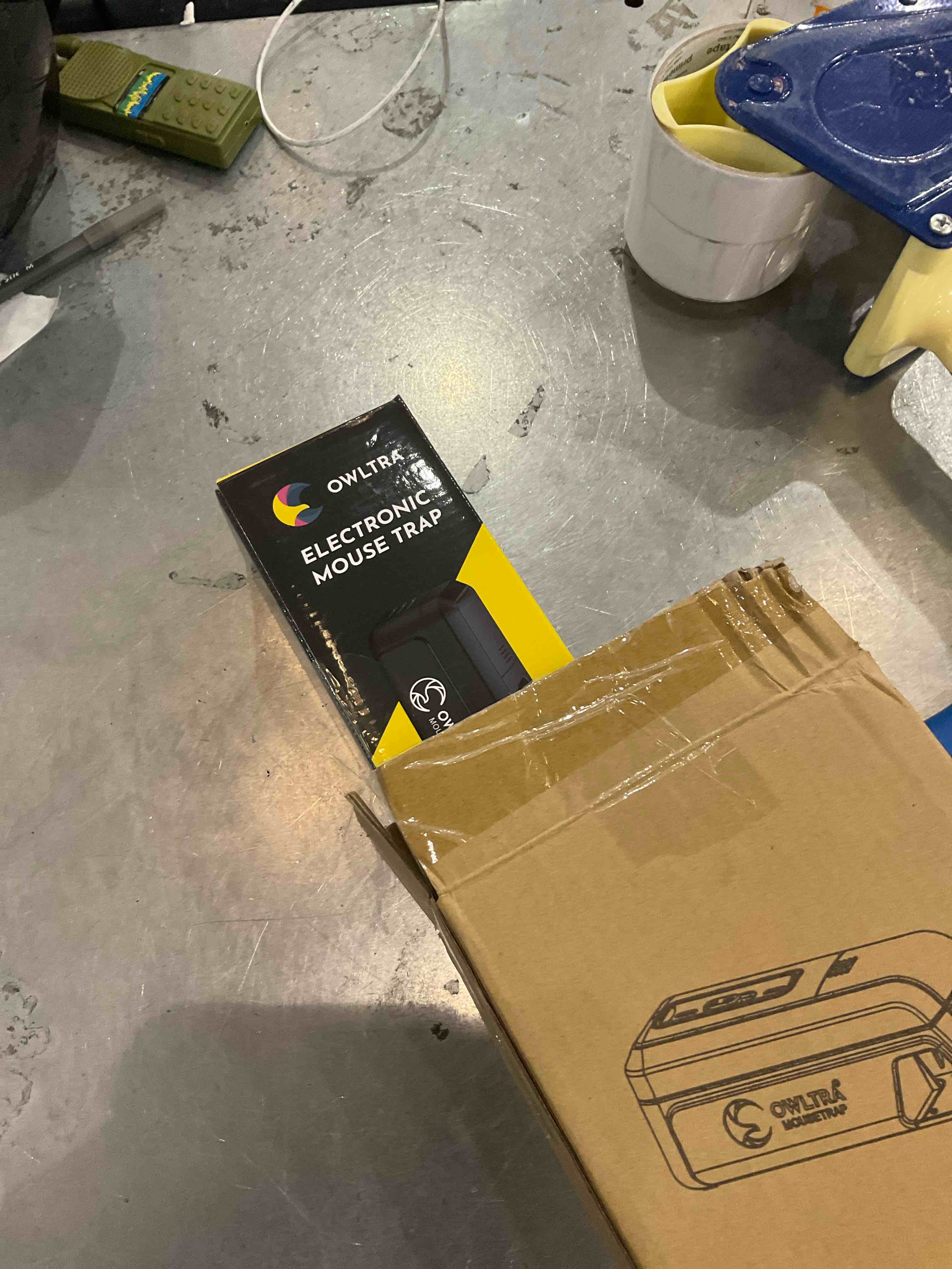 https://s3.amazonaws.com/lotting-images-prod/bidfta/EXS00875645_1698762526376.jpeg