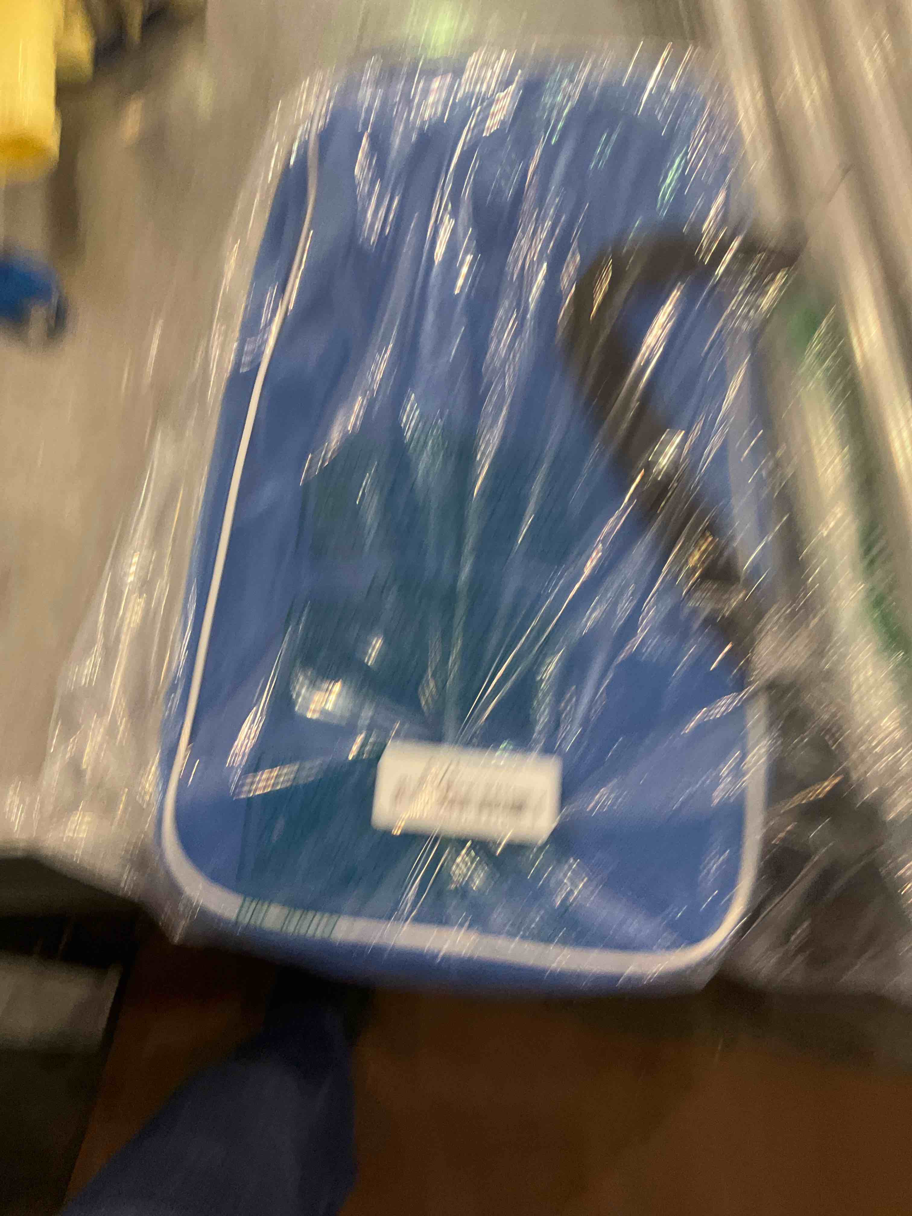 https://s3.amazonaws.com/lotting-images-prod/bidfta/EXS00875741_1698839253957.jpeg