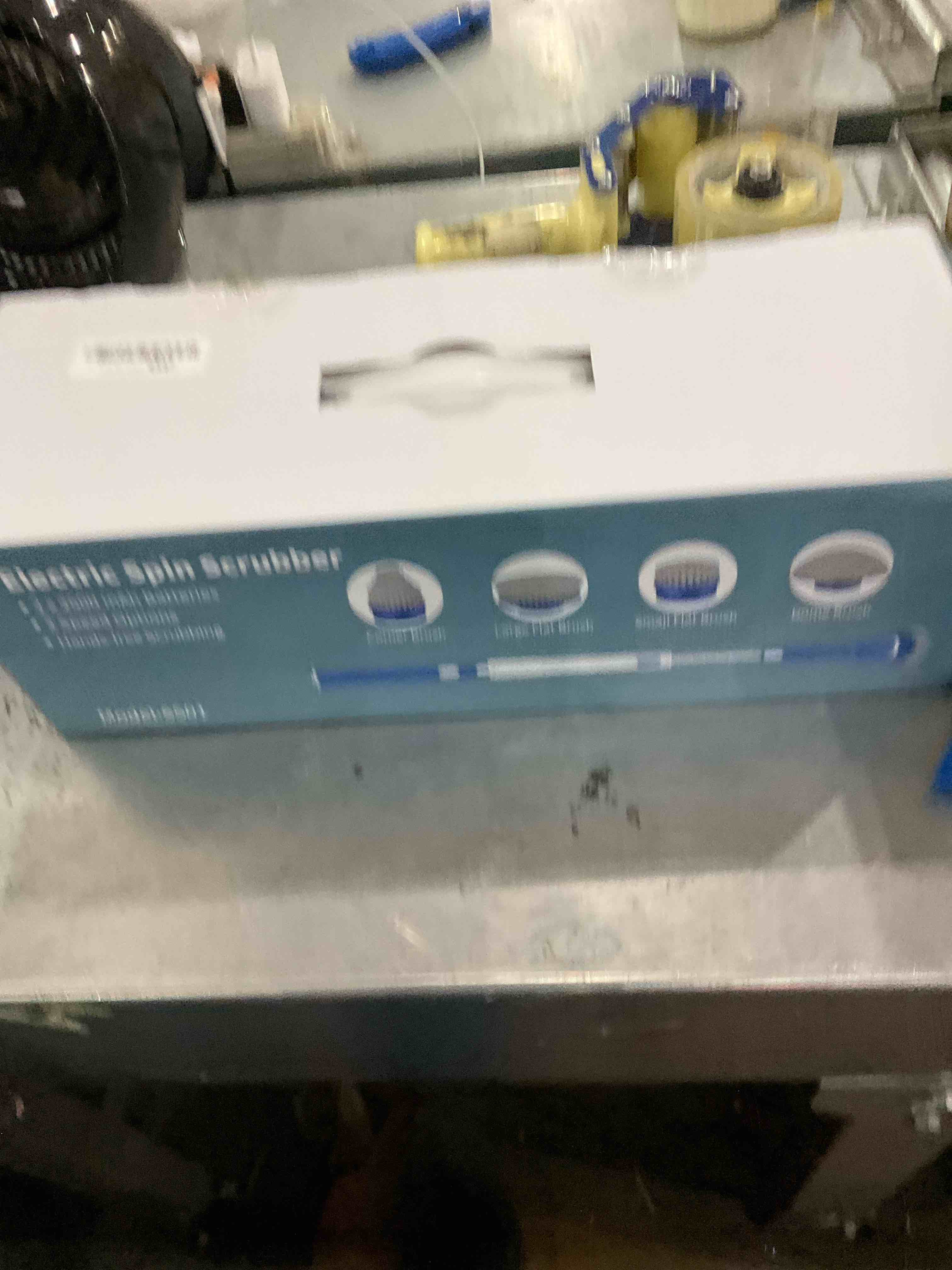 https://s3.amazonaws.com/lotting-images-prod/bidfta/EXS00875752_1698840042565.jpeg