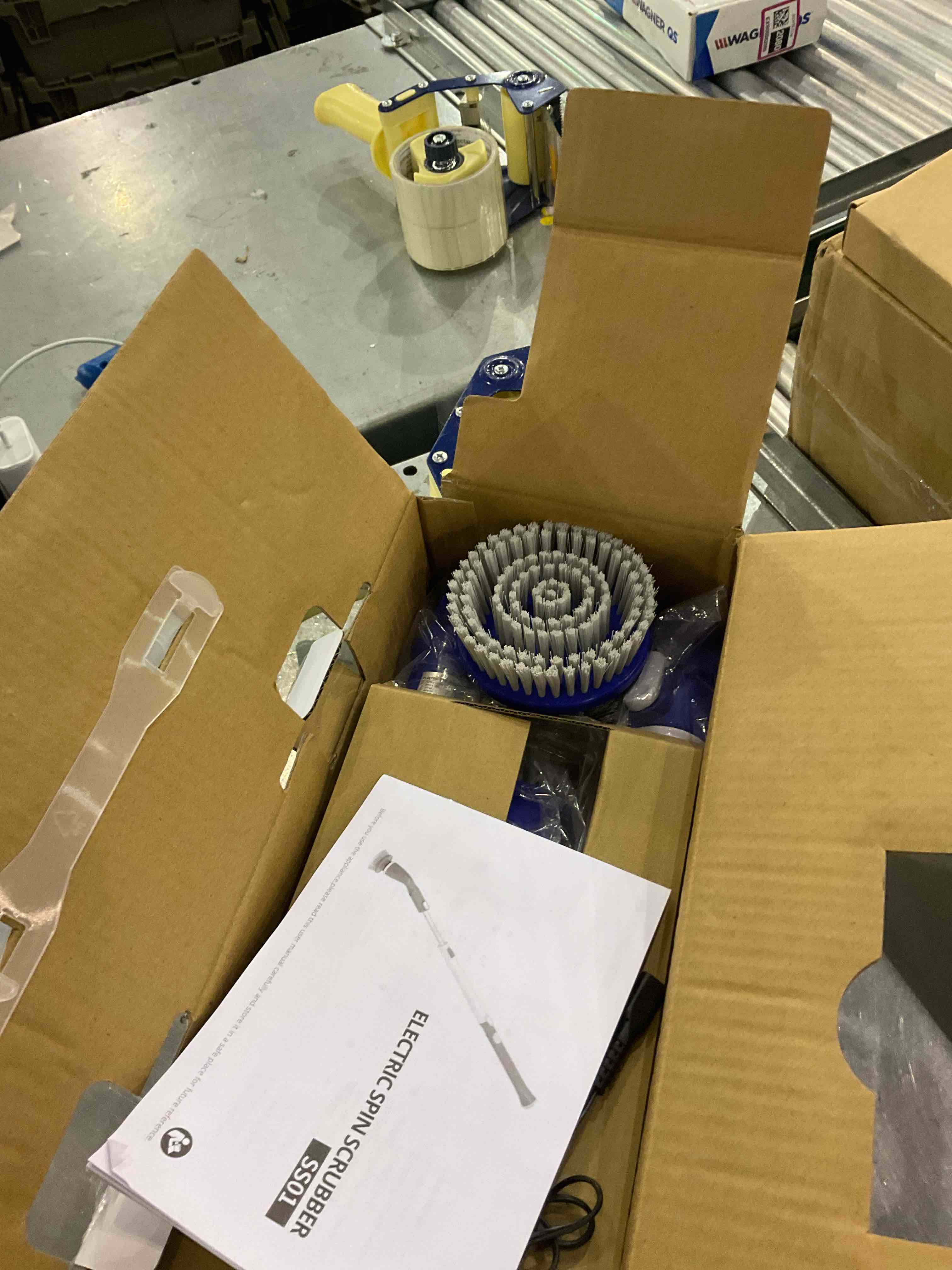 https://s3.amazonaws.com/lotting-images-prod/bidfta/EXS00875752_1698840061127.jpeg