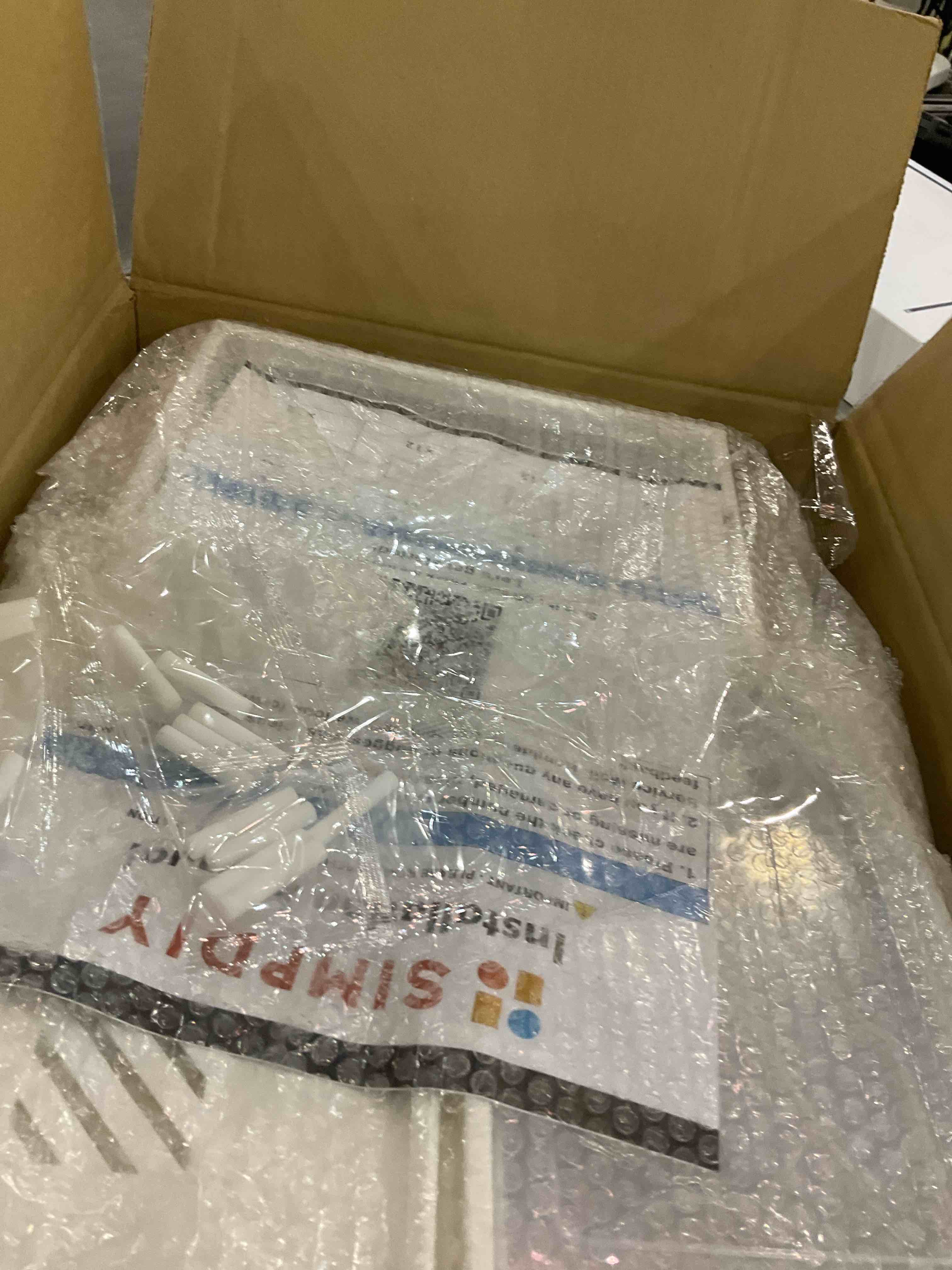 https://s3.amazonaws.com/lotting-images-prod/bidfta/EXS00876113_1700224564686.jpeg