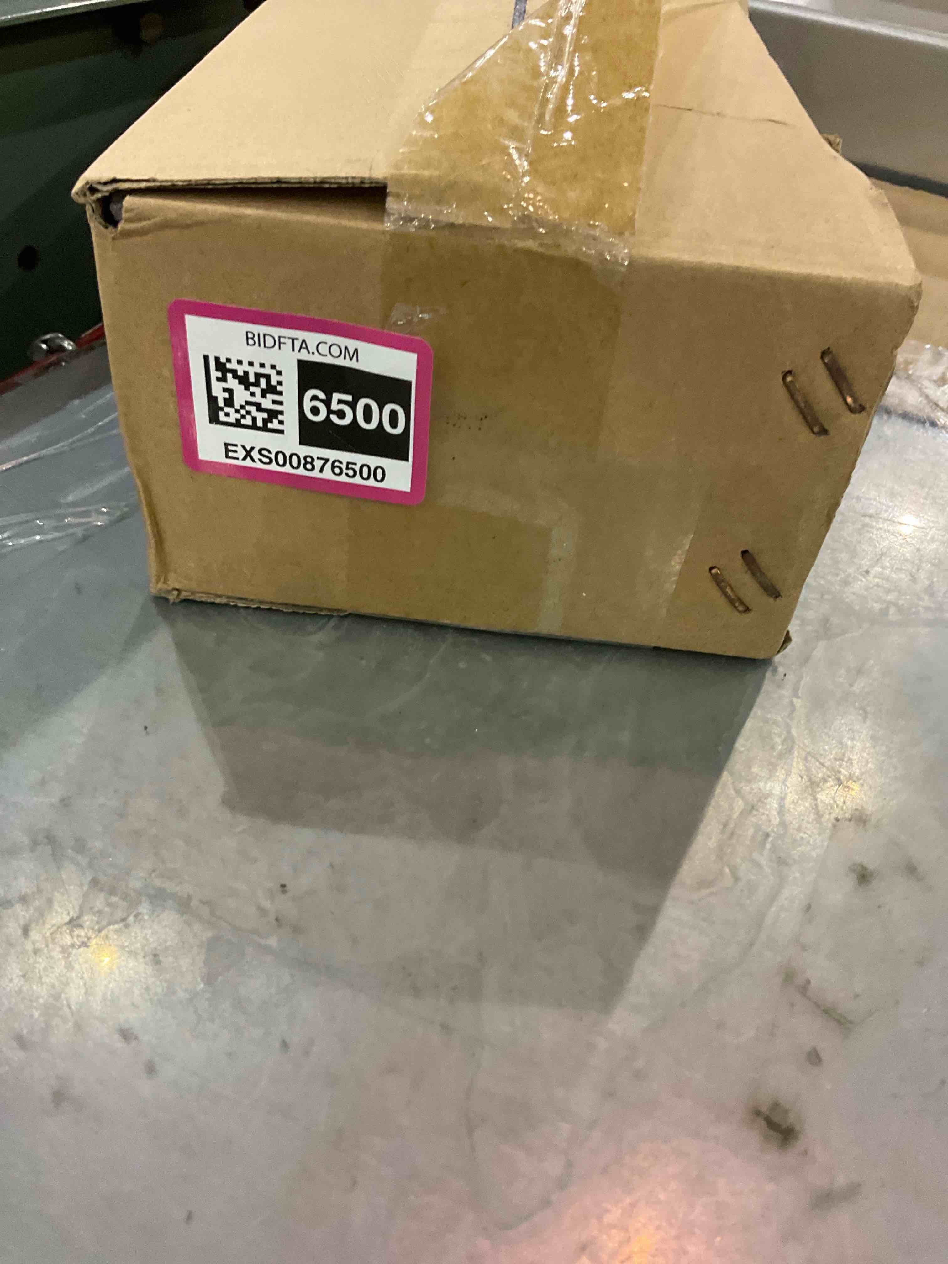 https://s3.amazonaws.com/lotting-images-prod/bidfta/EXS00876500_1700570063237.jpeg
