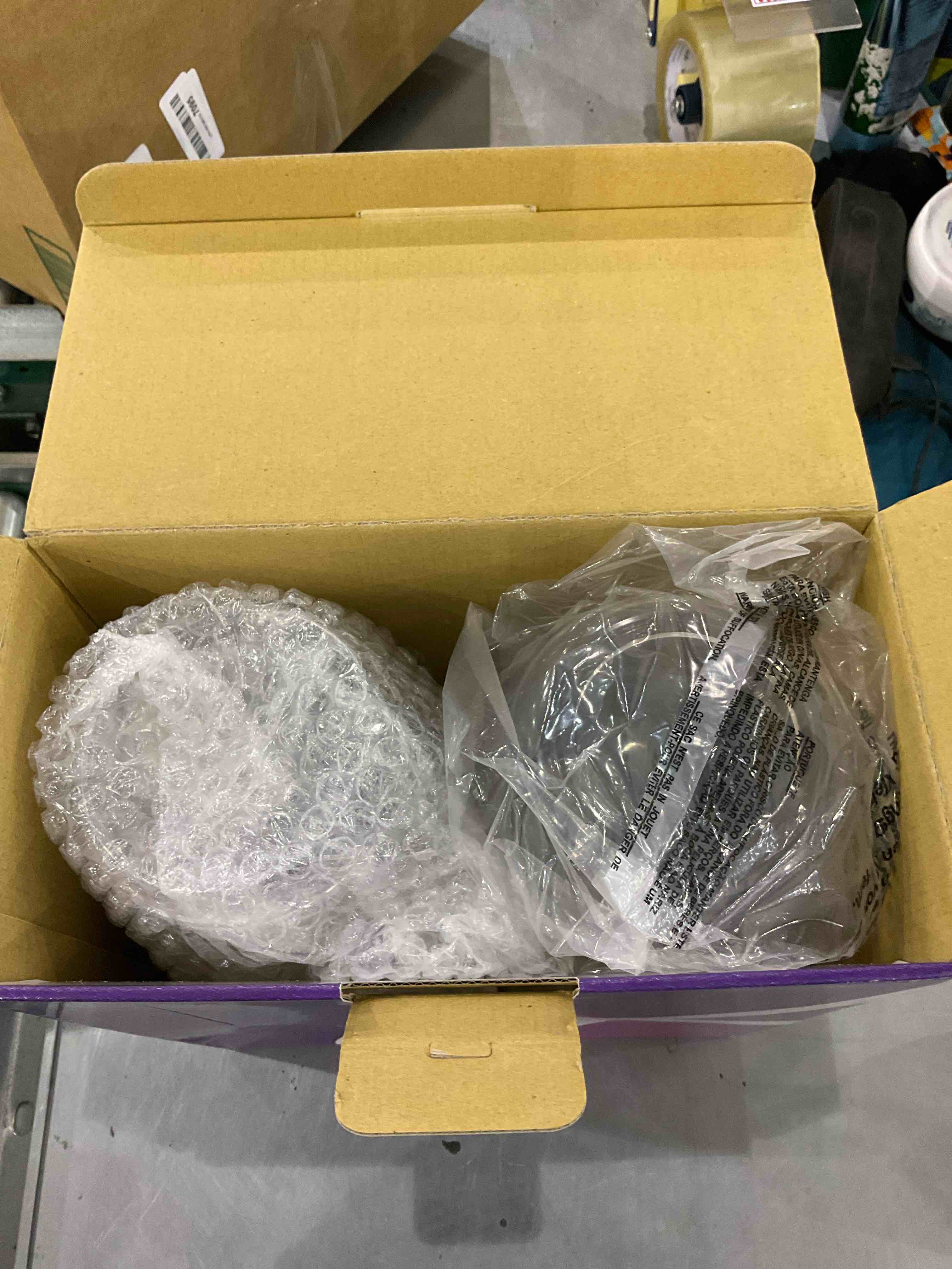 https://s3.amazonaws.com/lotting-images-prod/bidfta/EXS00876750_1698666364983.jpeg