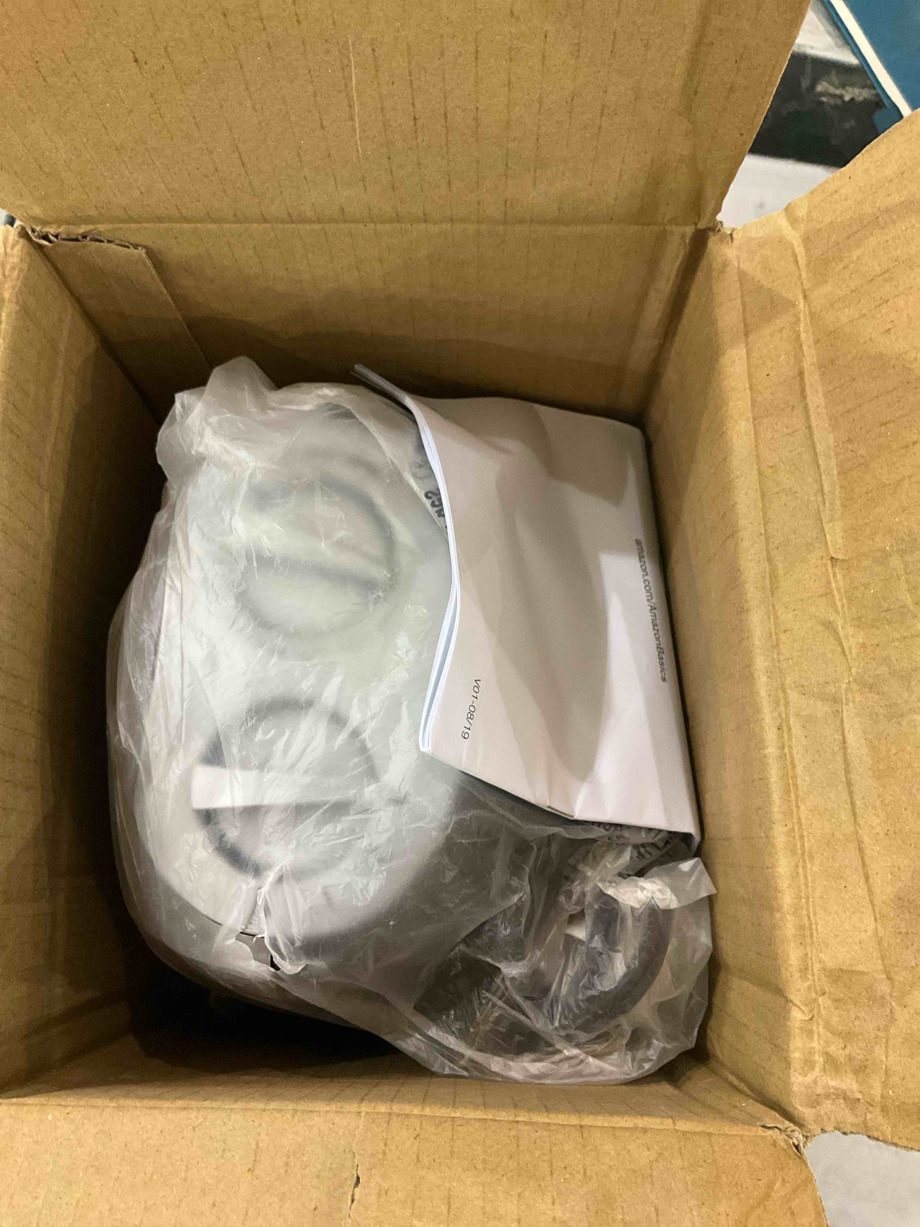 https://s3.amazonaws.com/lotting-images-prod/bidfta/EXS00876904_1698686709354.jpeg
