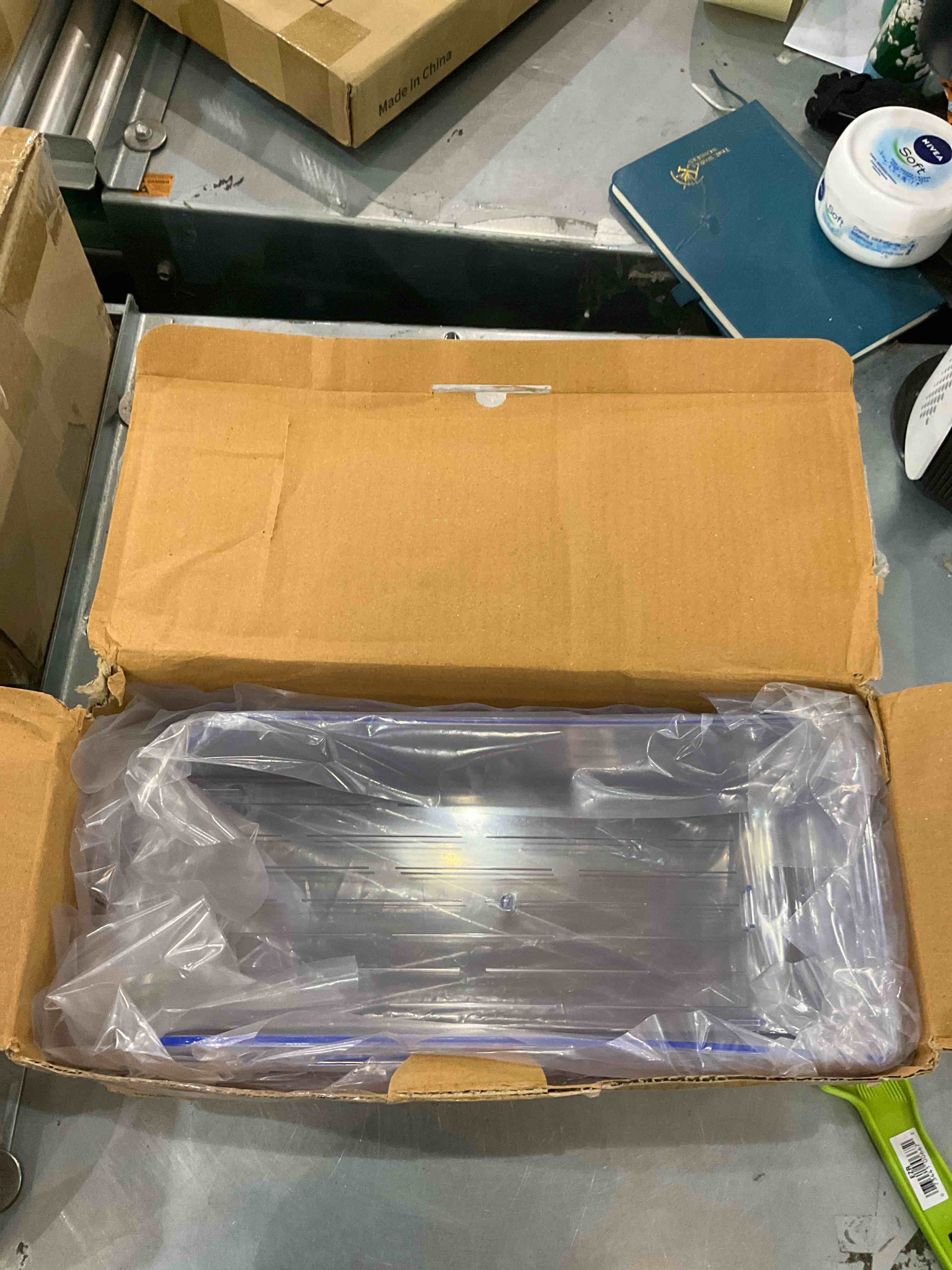 https://s3.amazonaws.com/lotting-images-prod/bidfta/EXS00876905_1698686880915.jpeg