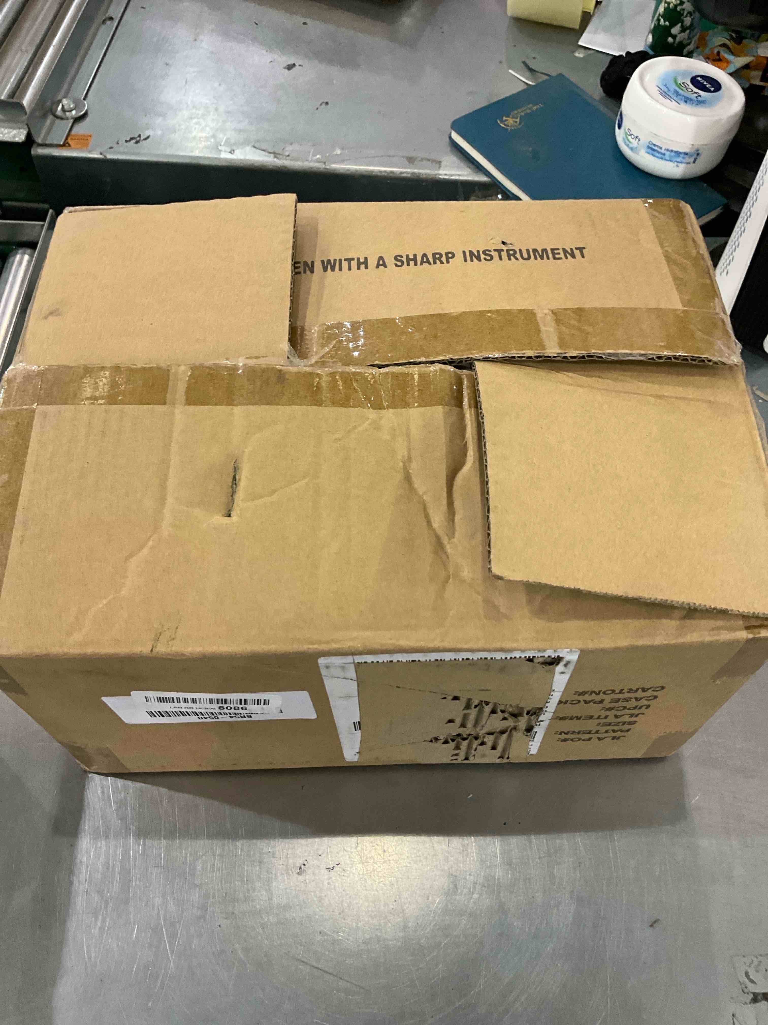 https://s3.amazonaws.com/lotting-images-prod/bidfta/EXS00876906_1698686933401.jpeg
