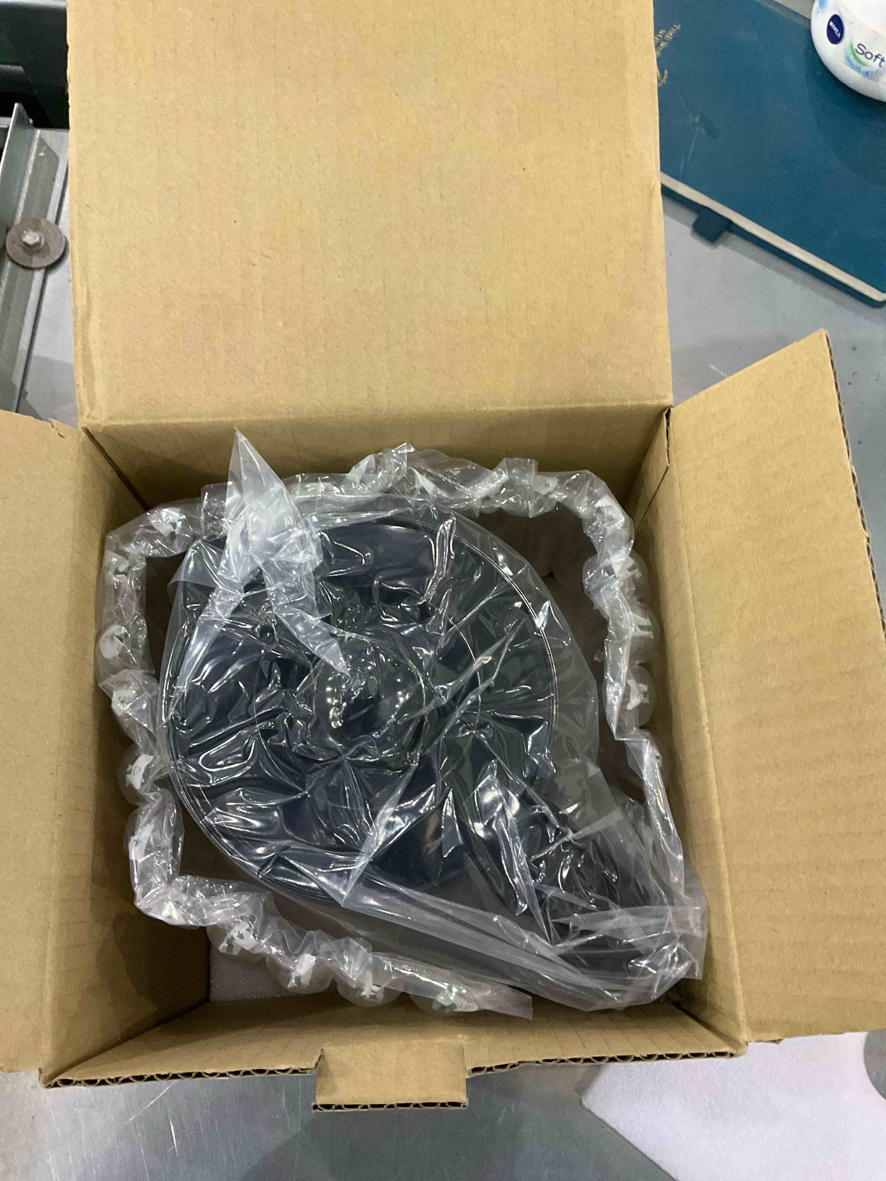 https://s3.amazonaws.com/lotting-images-prod/bidfta/EXS00876960_1698693140564.jpeg